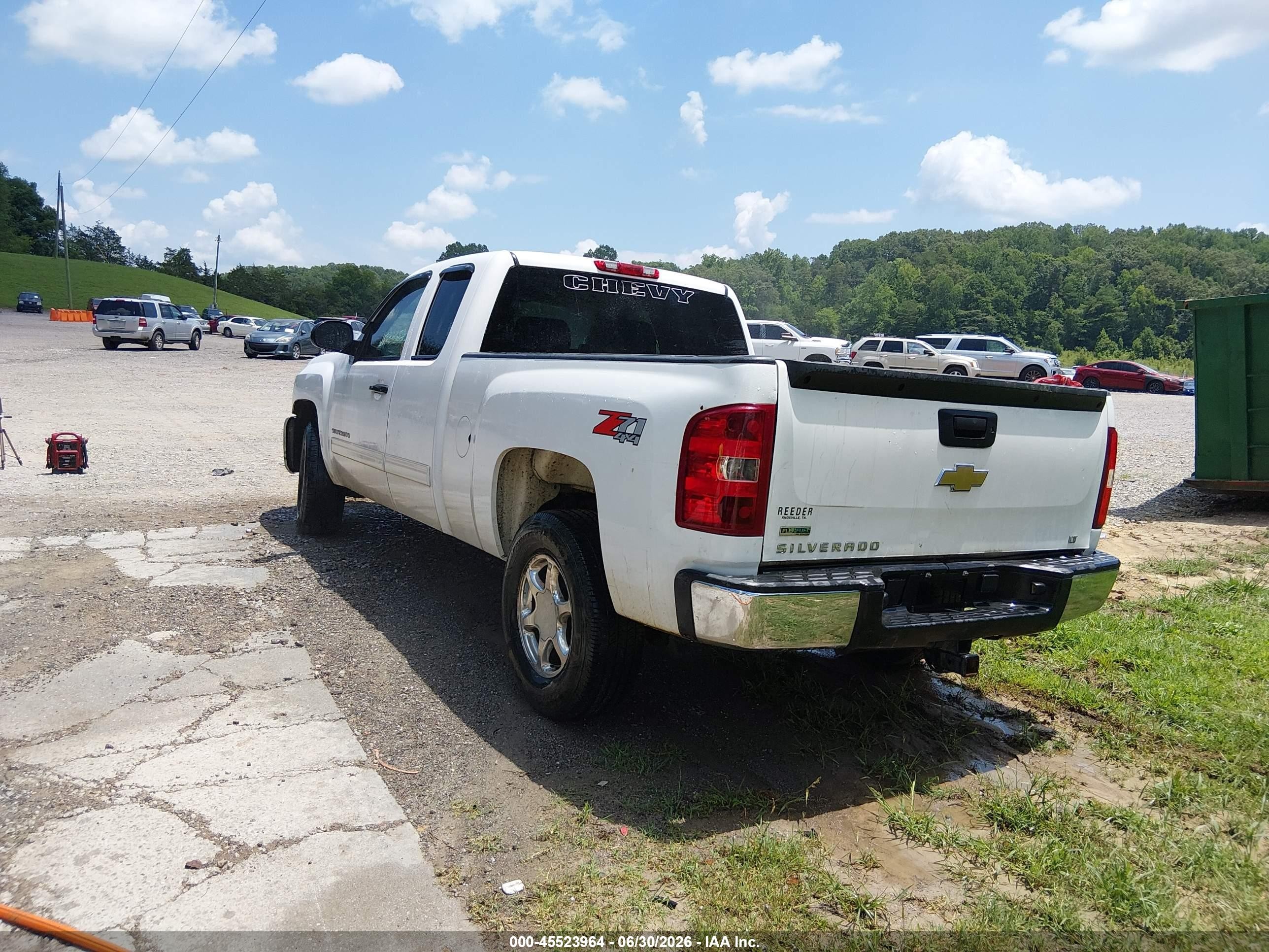 2011 Chevrolet Silverado 1500 Lt White vin: 1GCRKSE32BZ194397