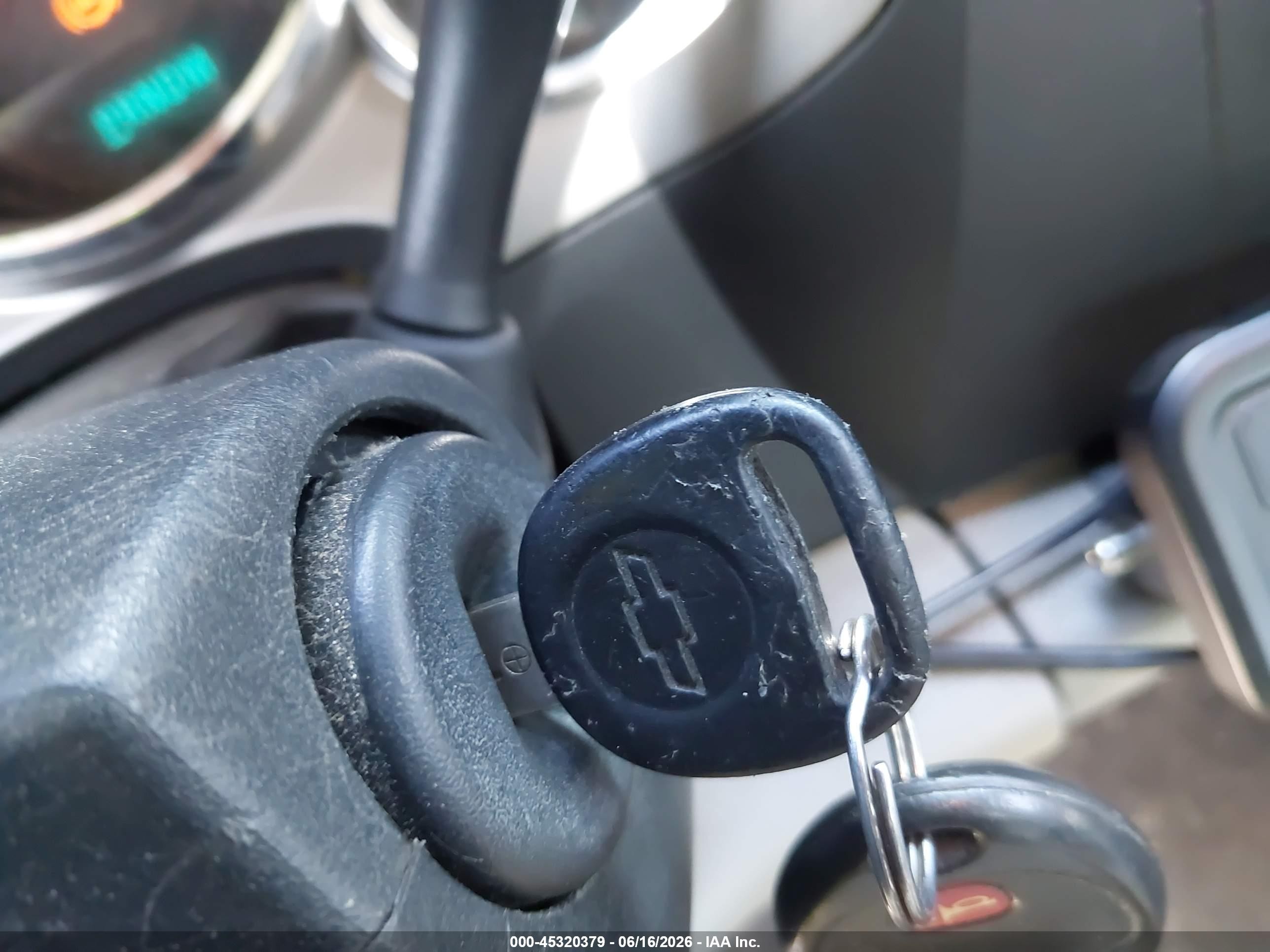 2011 Chevrolet Silverado 1500 Lt Серебряный vin: 1GCRKSE32BZ328728