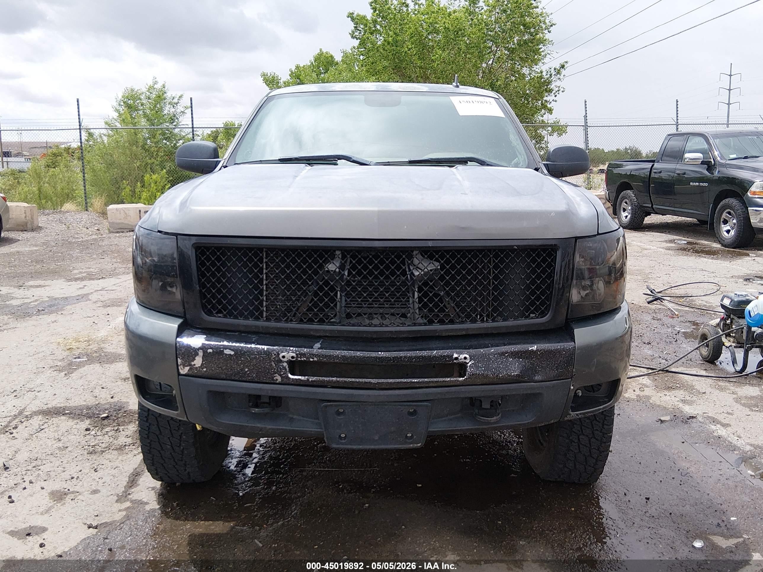 2011 Chevrolet Silverado 1500 Lt Серый vin: 1GCRKSE33BZ207772