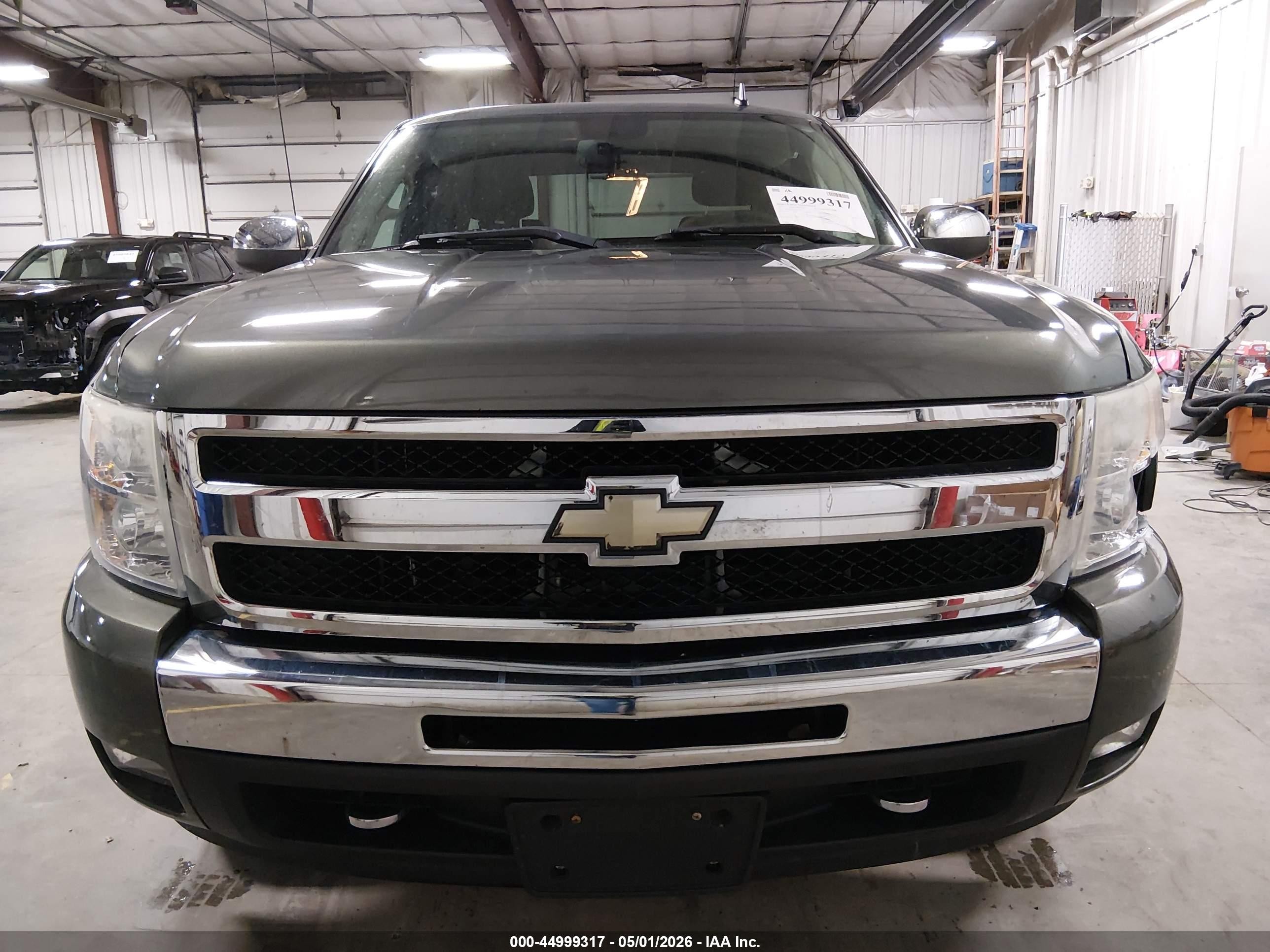 2011 Chevrolet Silverado 1500 Lt Серый vin: 1GCRKSE37BZ120277