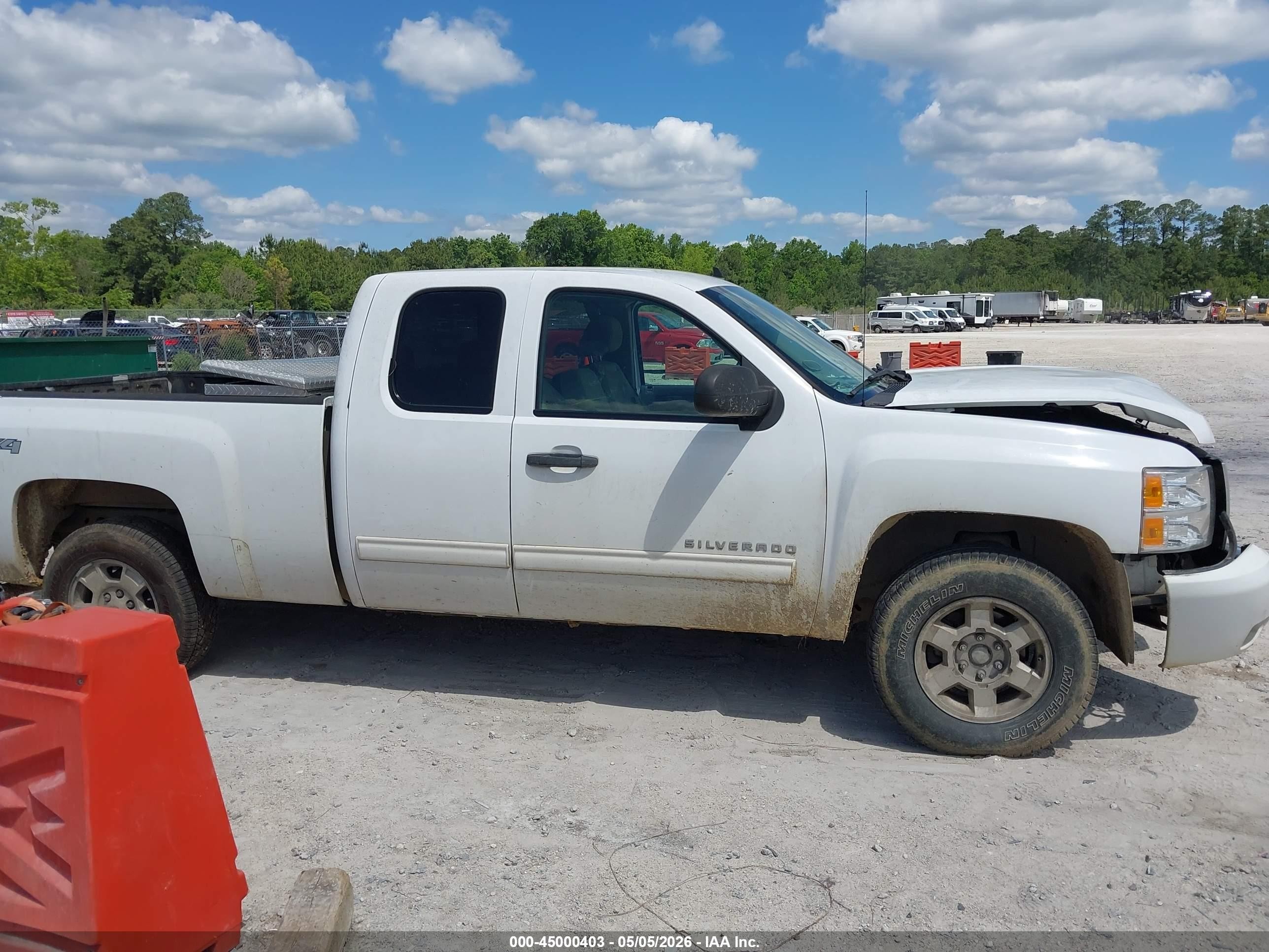 2011 Chevrolet Silverado 1500 Lt White vin: 1GCRKSE37BZ334136