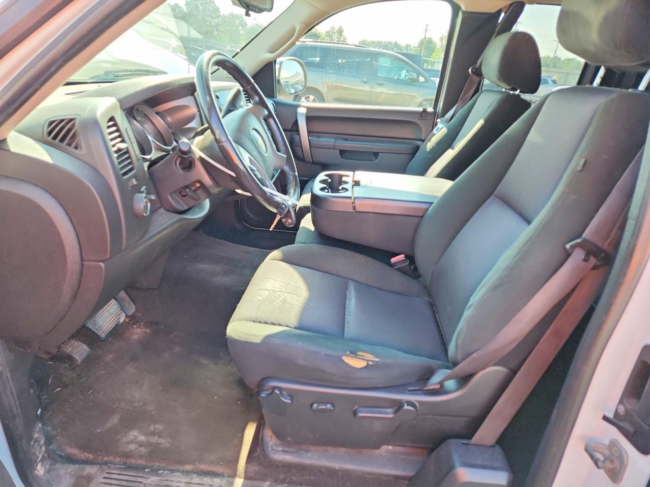 2011 Chevrolet Silverado K1500 Lt White vin: 1GCRKSE37BZ437282