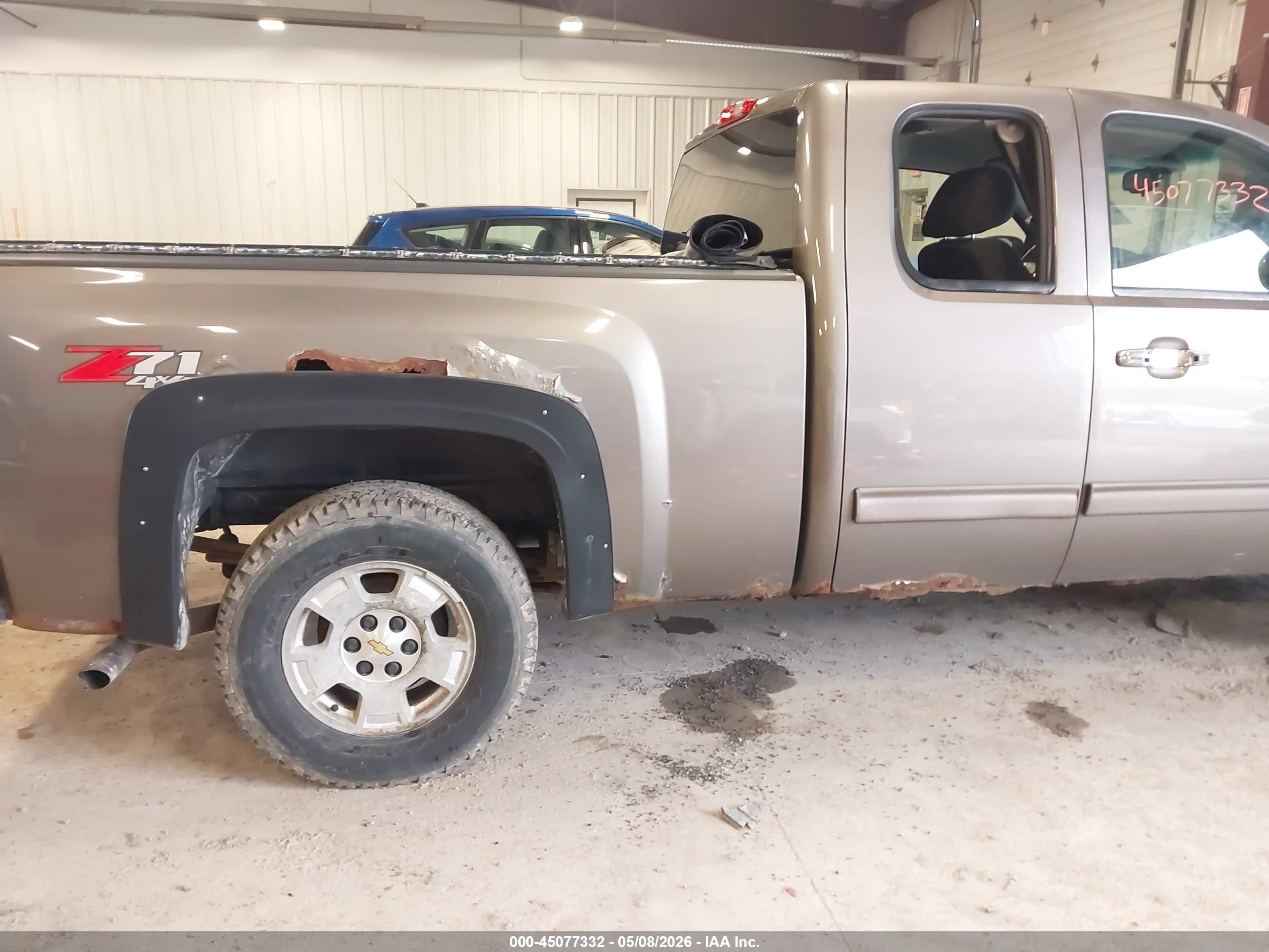 2011 Chevrolet Silverado 1500 Lt Коричневый vin: 1GCRKSE38BZ333352