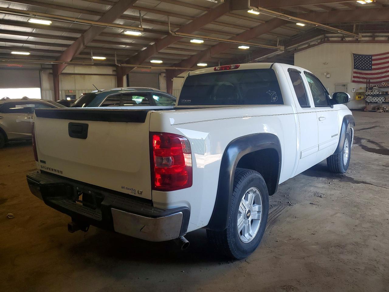 2011 Chevrolet Silverado K1500 Lt White vin: 1GCRKSE39BZ216833