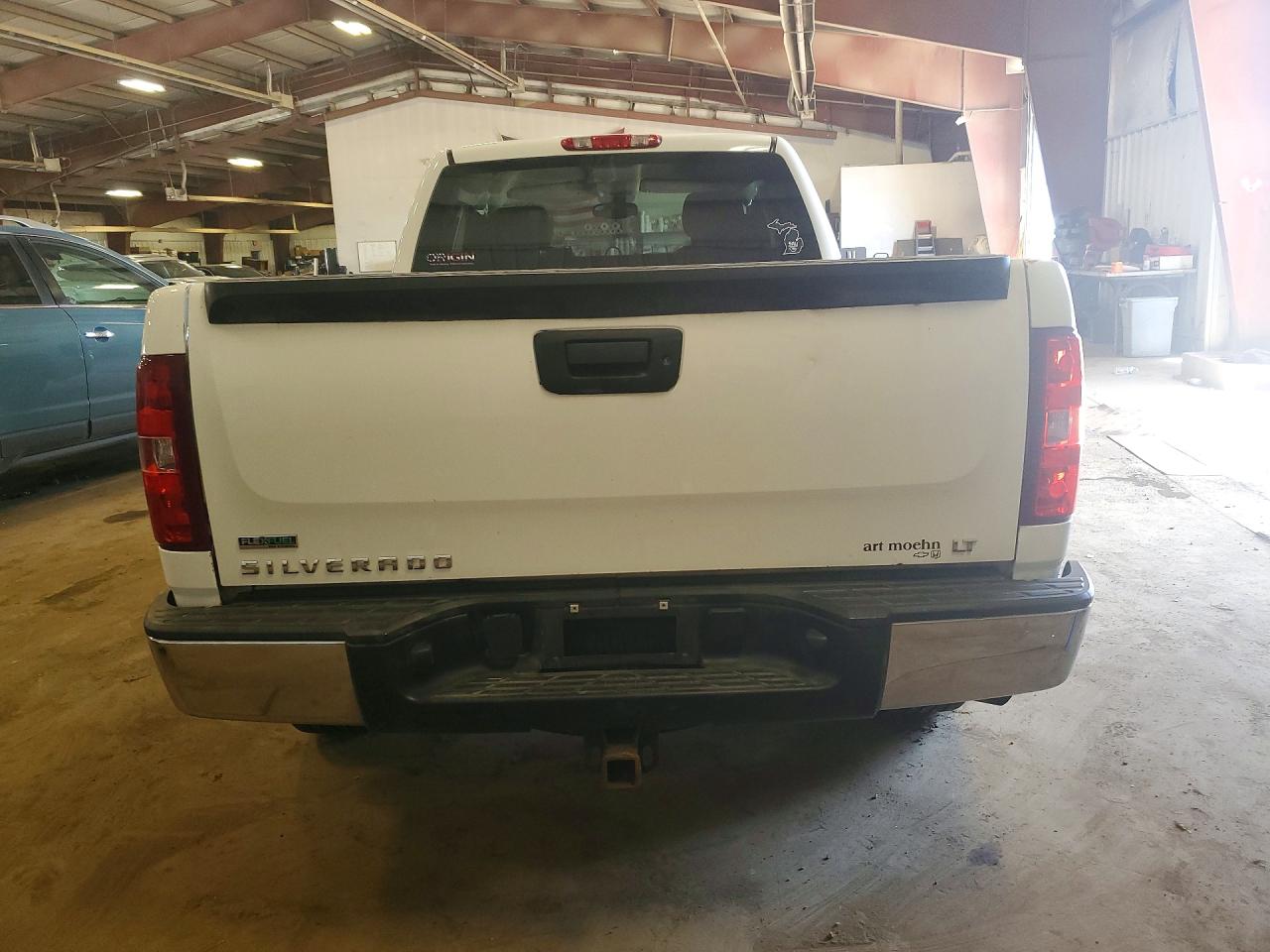 2011 Chevrolet Silverado K1500 Lt White vin: 1GCRKSE39BZ216833