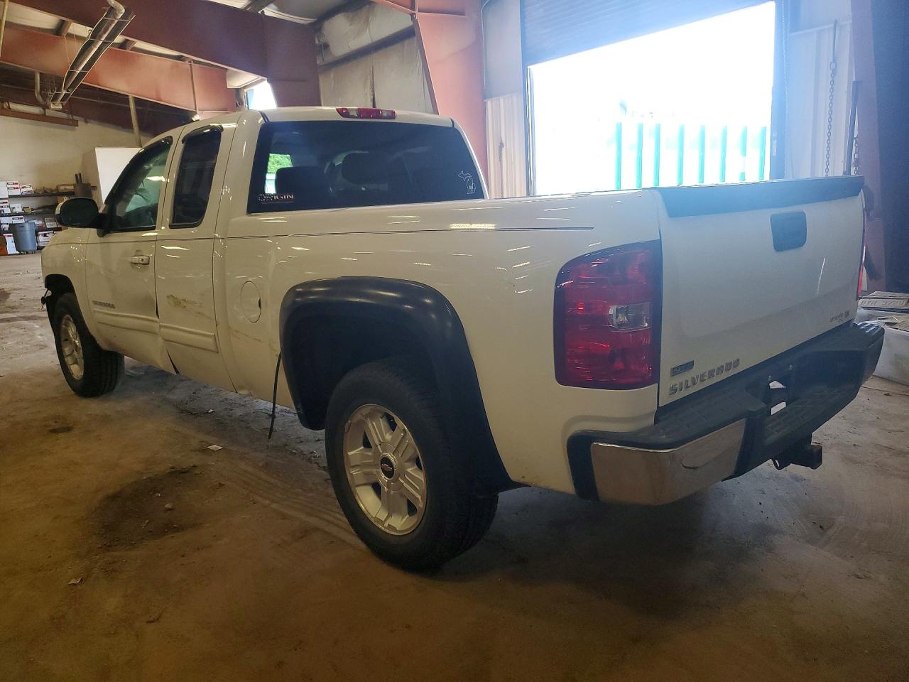 2011 Chevrolet Silverado K1500 Lt White vin: 1GCRKSE39BZ216833