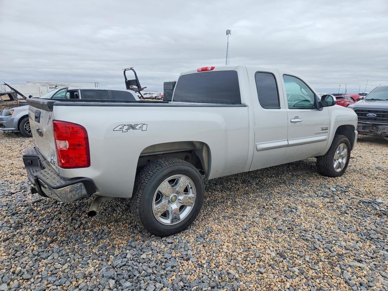 2011 Chevrolet Silverado2 Серебряный vin: 1GCRKSE39BZ378364