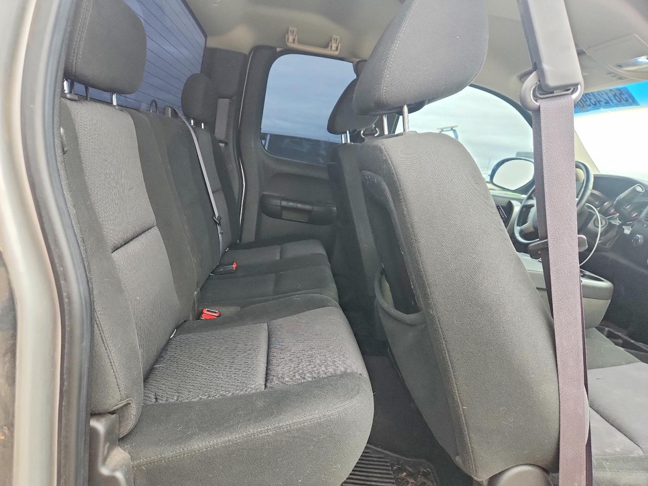 2011 Chevrolet Silverado2 Серебряный vin: 1GCRKSE39BZ378364