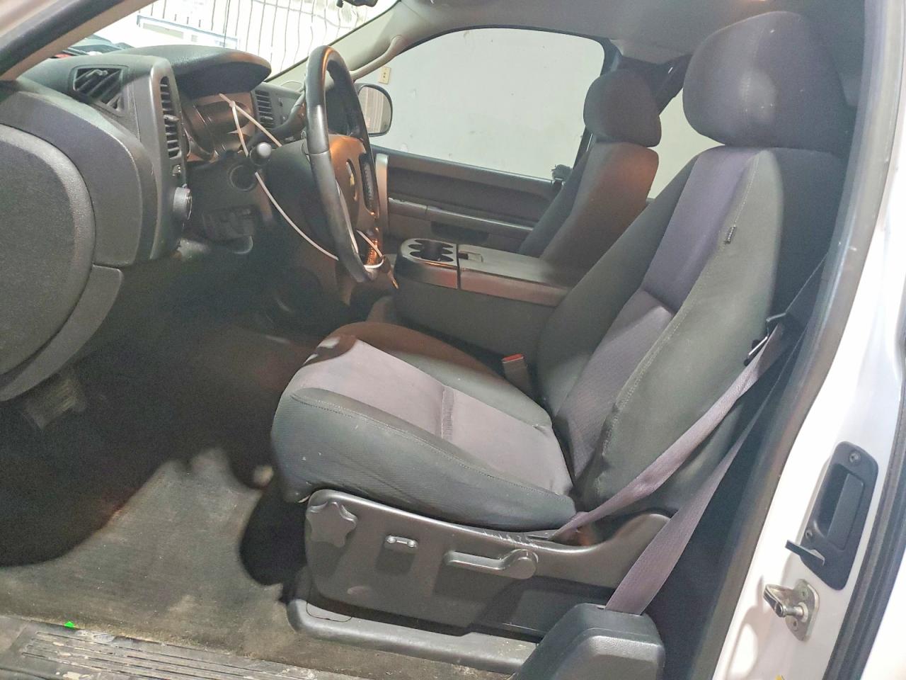 2011 Chevrolet Silverado K1500 Lt Белый vin: 1GCRKSE39BZ416479