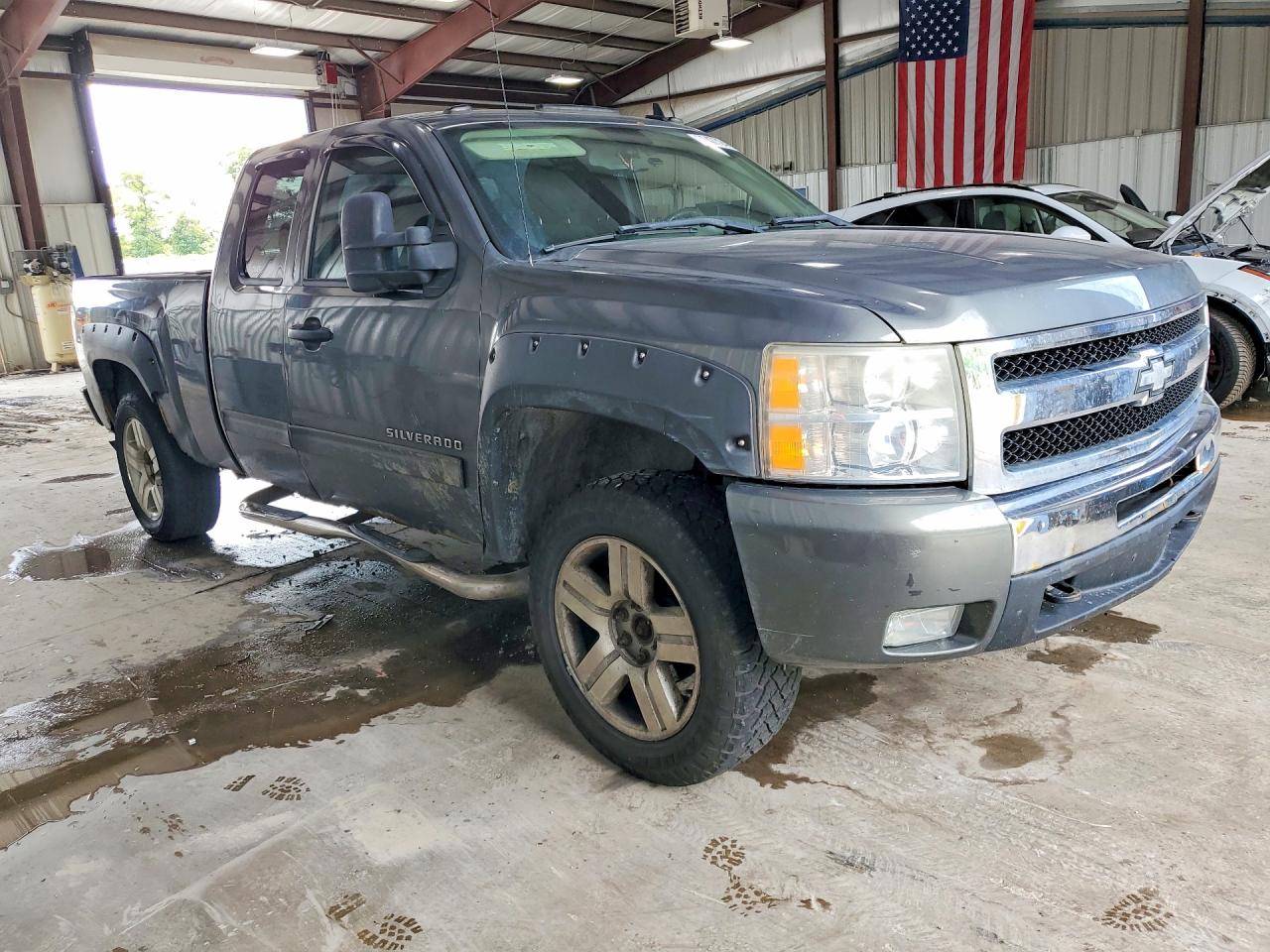 2011 Chevrolet Silverado K1500 Lt Gray vin: 1GCRKSE39BZ445576