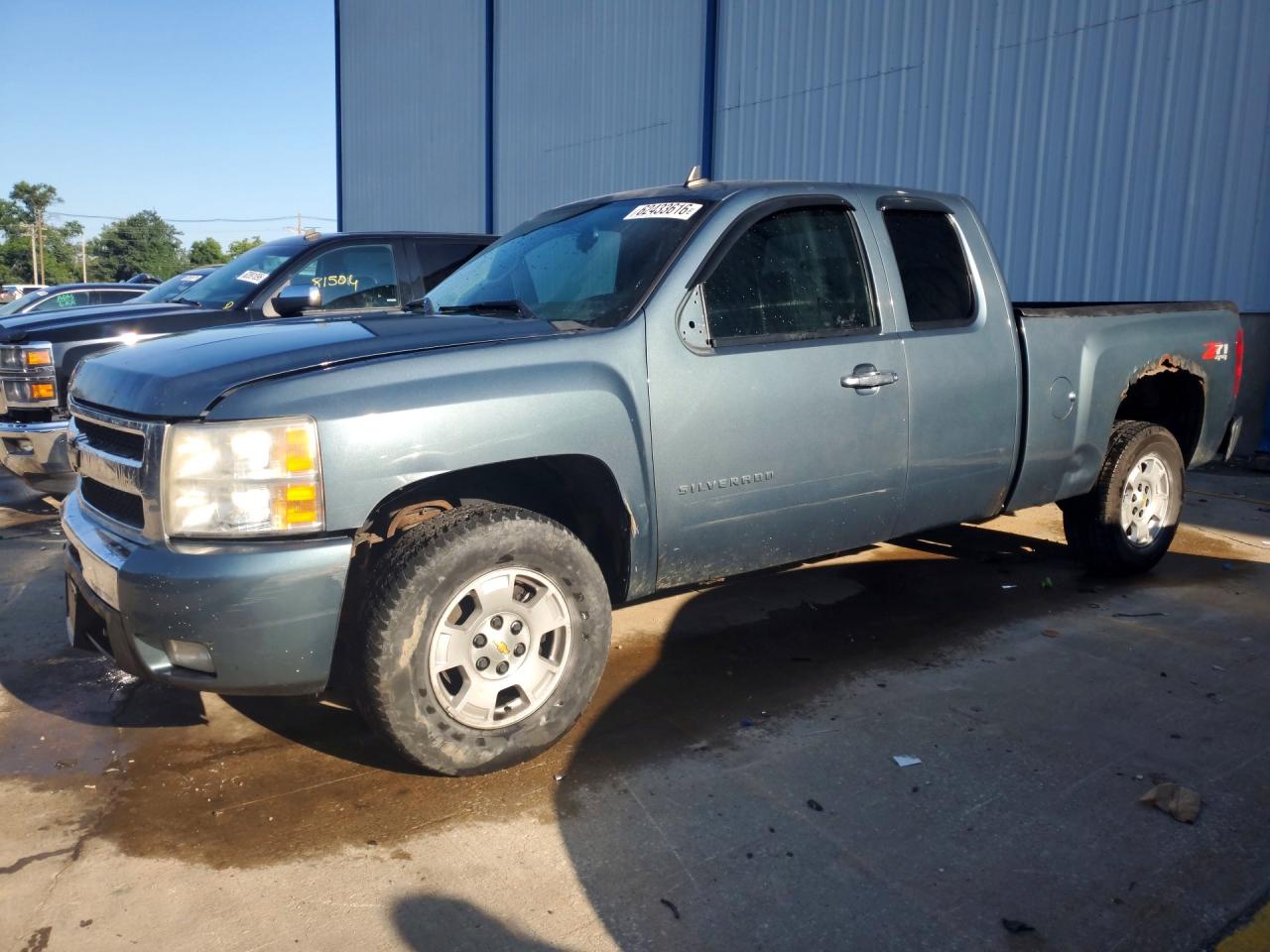 2011 Chevrolet Silverado K1500 Lt Blue vin: 1GCRKSE3XBZ164144
