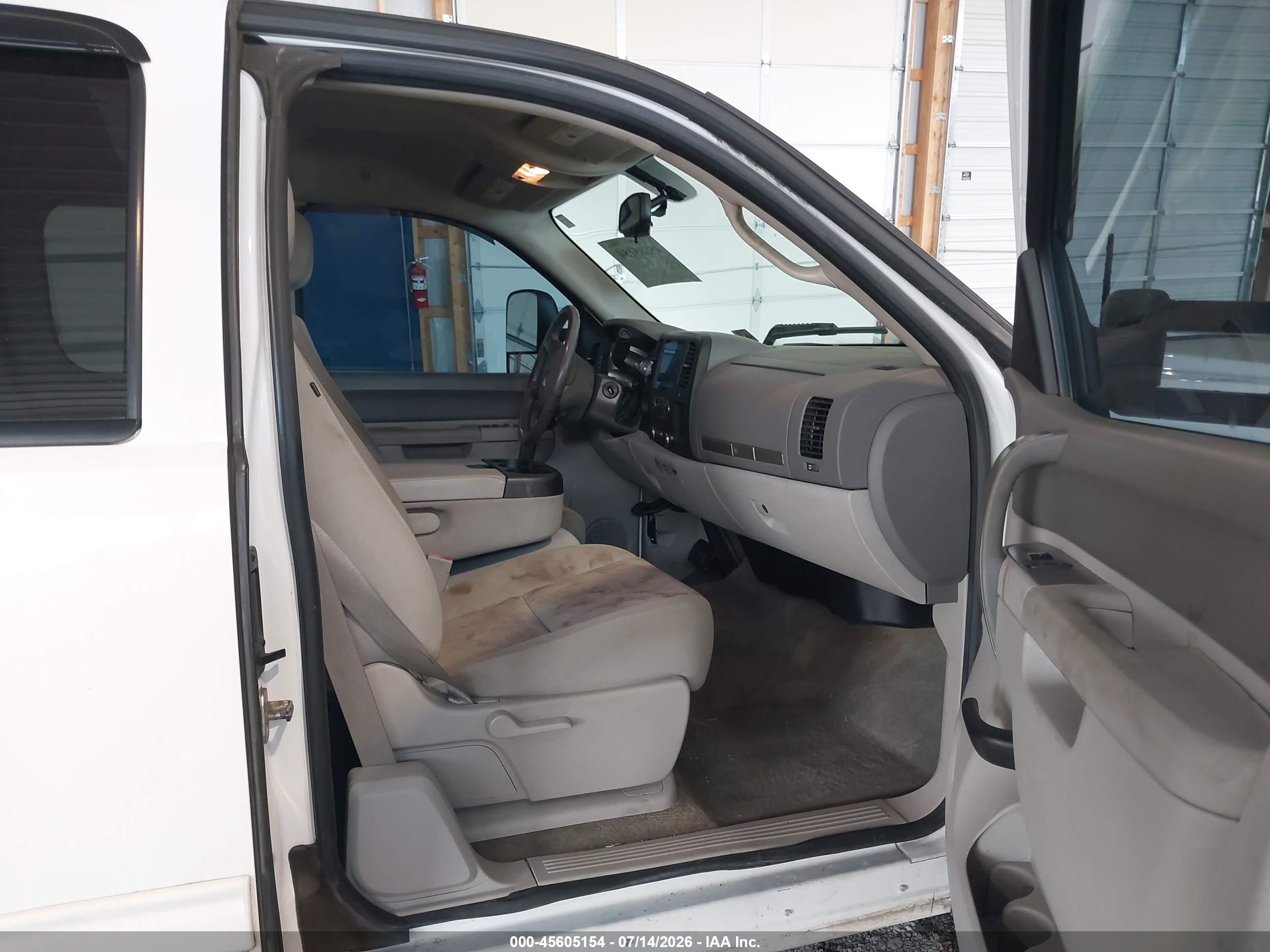 2012 Chevrolet Silverado 1500 Lt White vin: 1GCRKSE71CZ167311