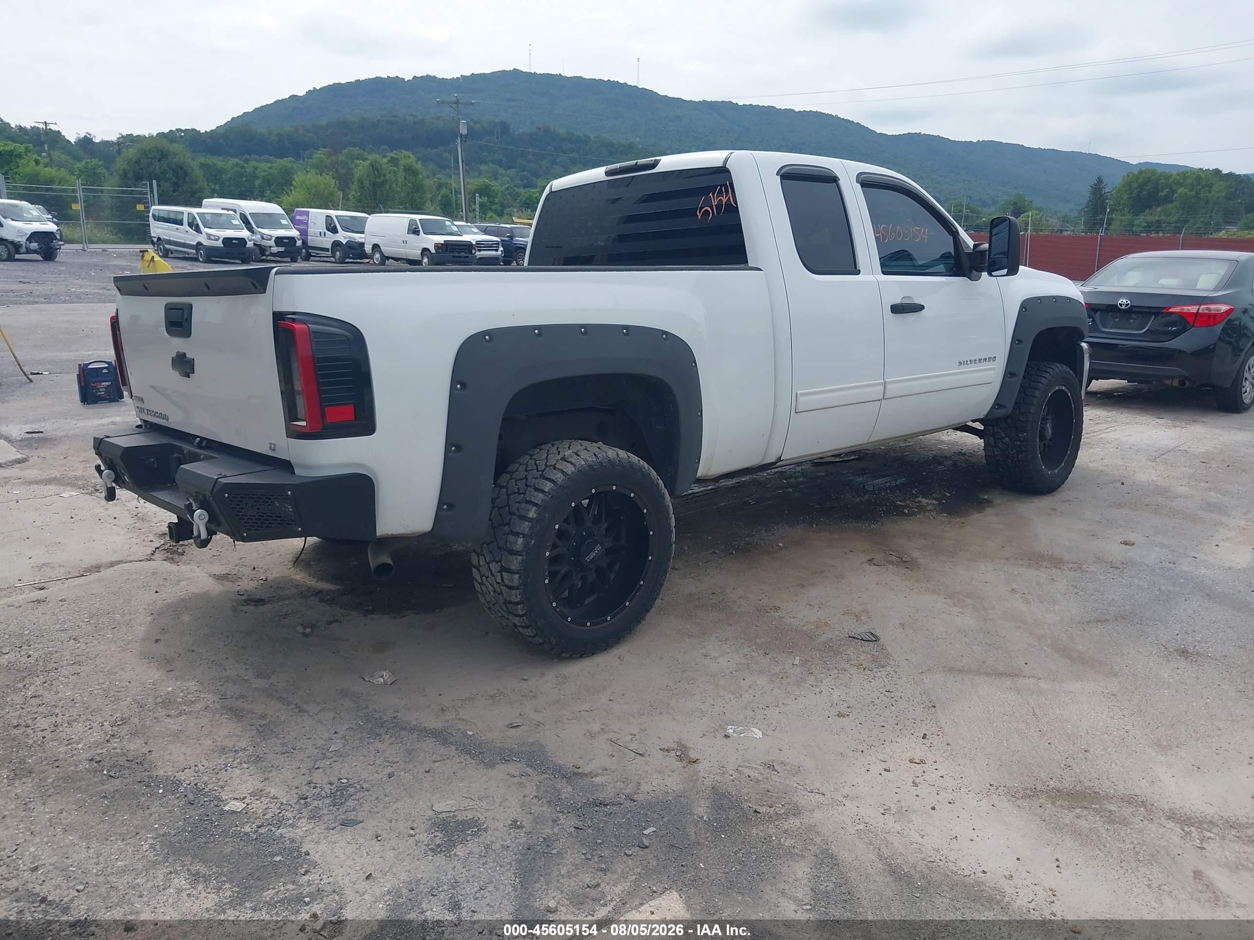 2012 Chevrolet Silverado 1500 Lt White vin: 1GCRKSE71CZ167311