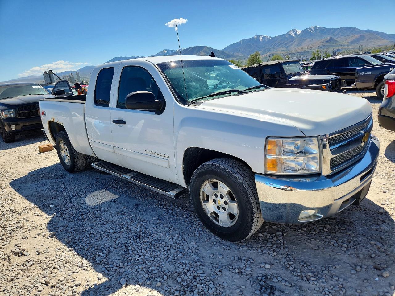 2012 Chevrolet Silverado K1500 Lt White vin: 1GCRKSE71CZ314078