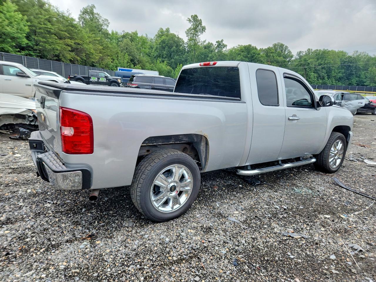 2012 Chevrolet Silverado K1500 Lt Silver vin: 1GCRKSE71CZ353639