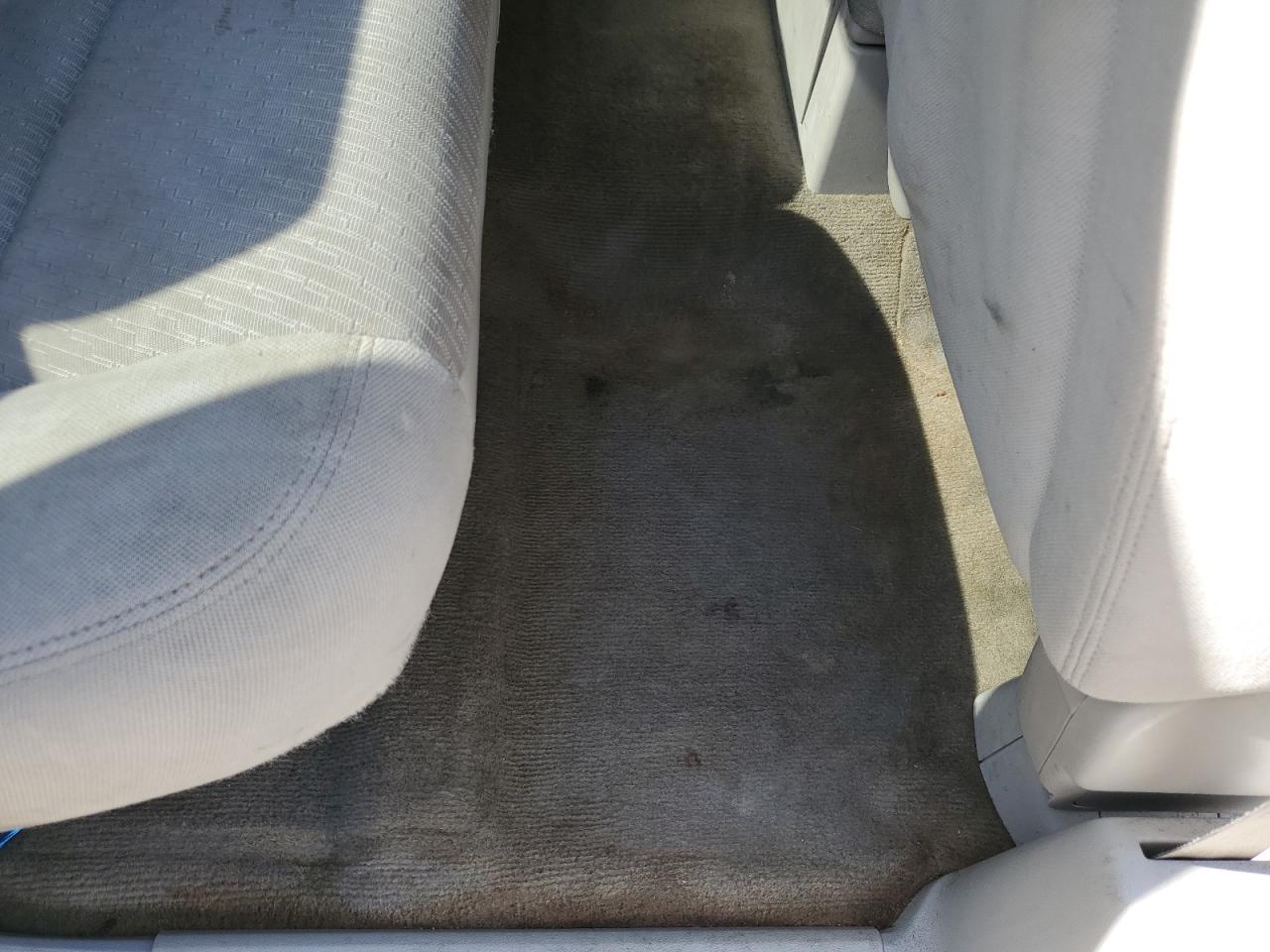 2013 Chevrolet Silverado K1500 Lt White vin: 1GCRKSE71DZ324370 Damage: Right Rear Carpet, Stained, Permanent