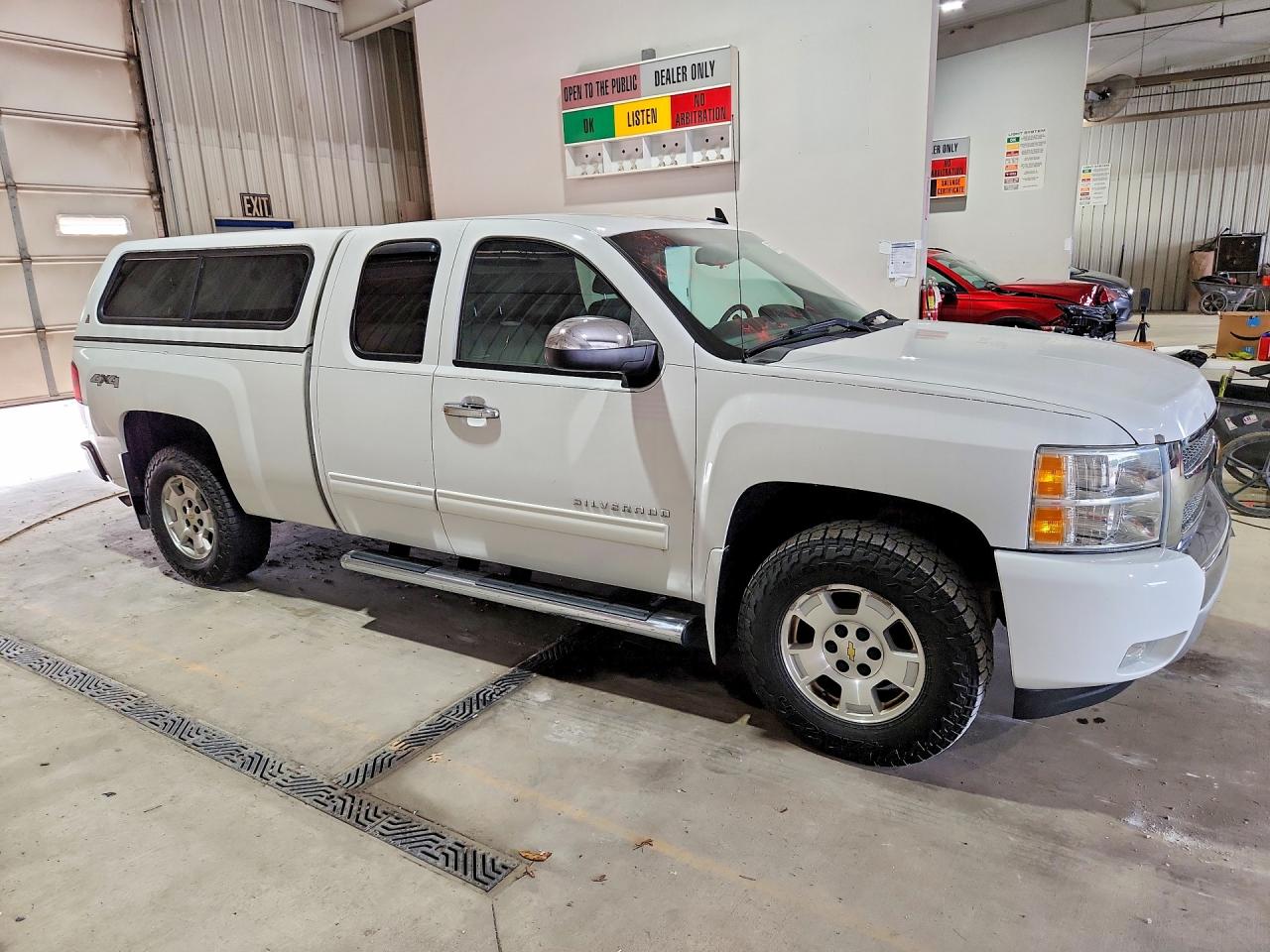 2013 Chevrolet Silverado K1500 Lt White vin: 1GCRKSE73DZ129385