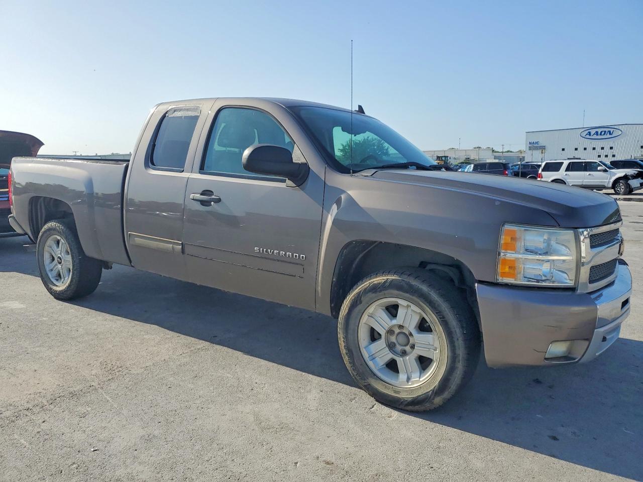 2013 Chevrolet Silverado K1500 Lt Коричневый vin: 1GCRKSE73DZ181888