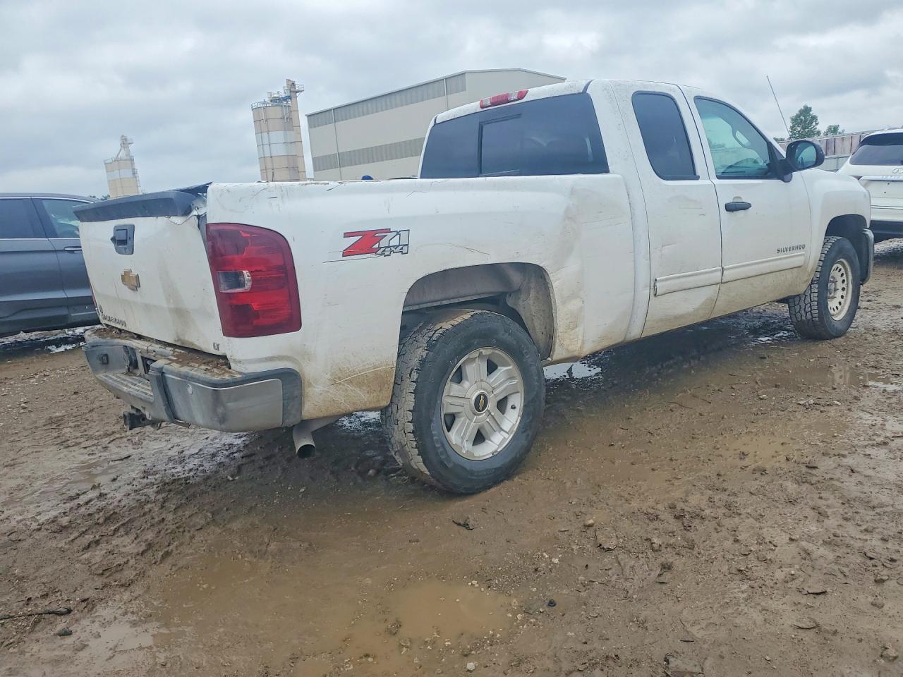 2013 Chevrolet Silverado K1500 Lt White vin: 1GCRKSE73DZ333989