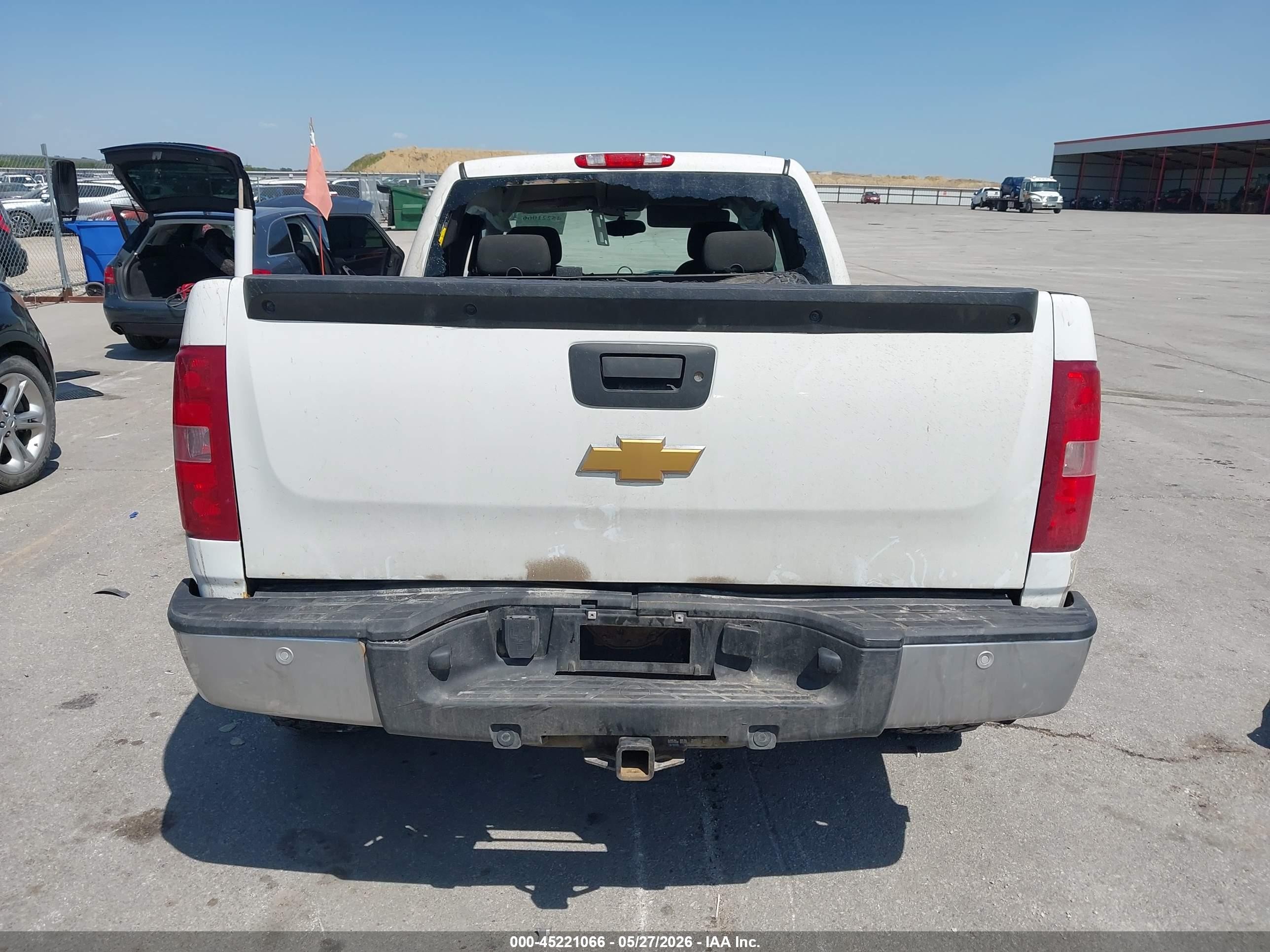 2013 Chevrolet Silverado 1500 Lt White vin: 1GCRKSE75DZ224711