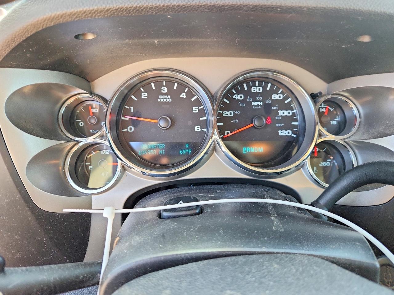 2013 Chevrolet Silverado K1500 Lt Серебряный vin: 1GCRKSE76DZ339074