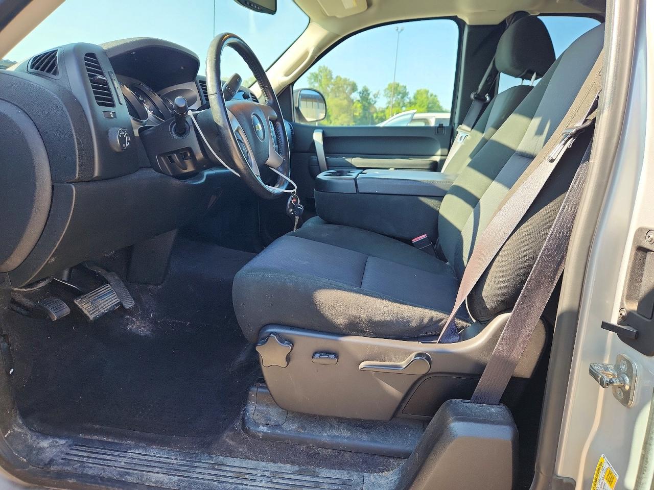 2013 Chevrolet Silverado K1500 Lt Серебряный vin: 1GCRKSE76DZ339074