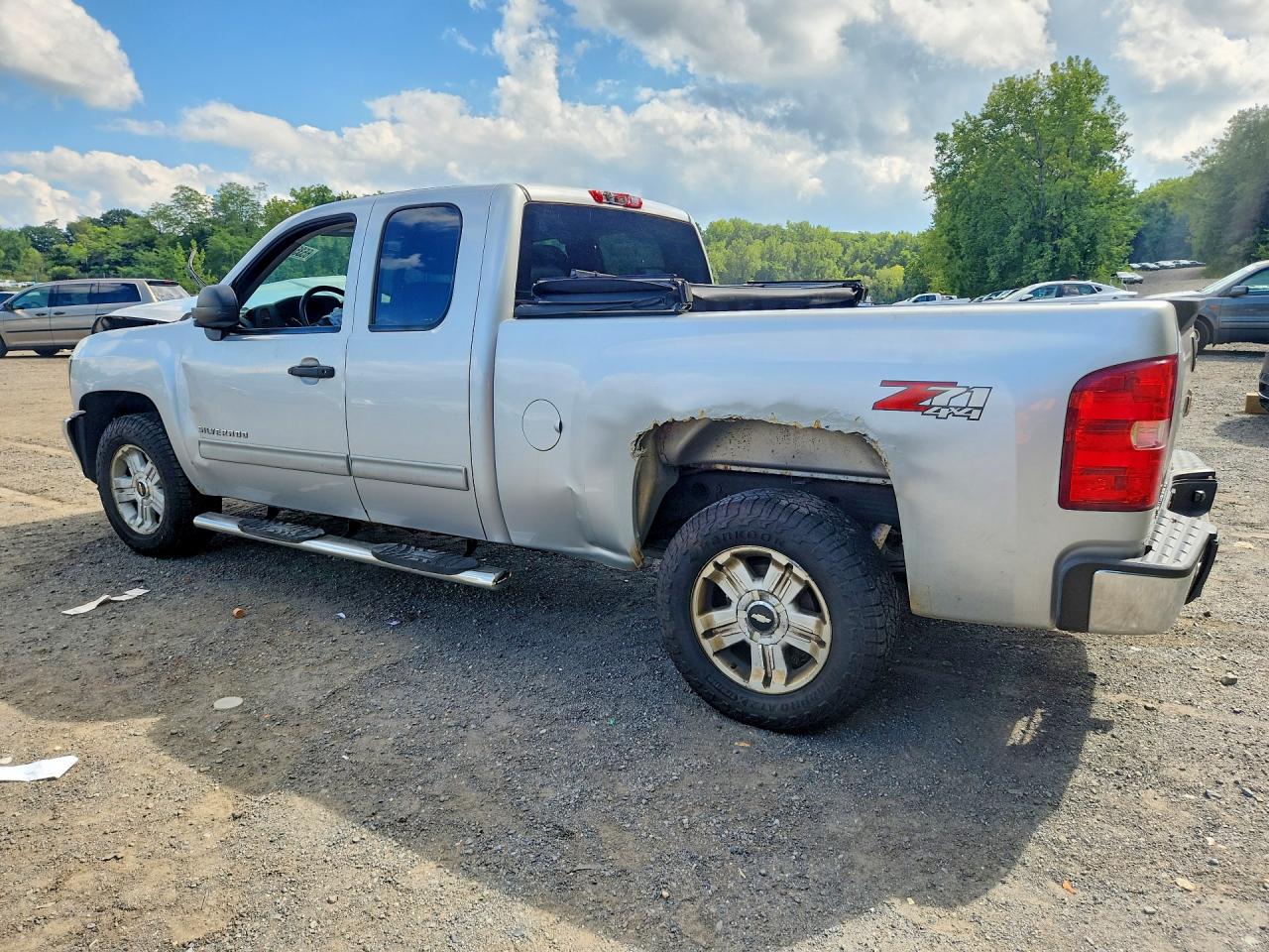 2013 Chevrolet Silverado K1500 Lt Silver vin: 1GCRKSE79DZ128807