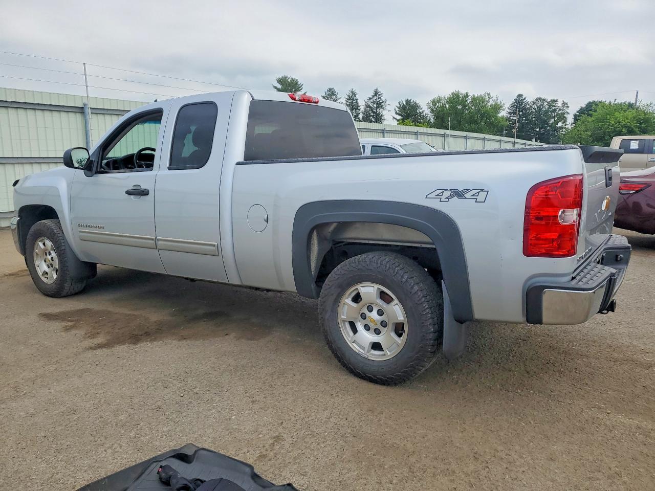 2013 Chevrolet Silverado 1500 Серебряный vin: 1GCRKSE79DZ208740