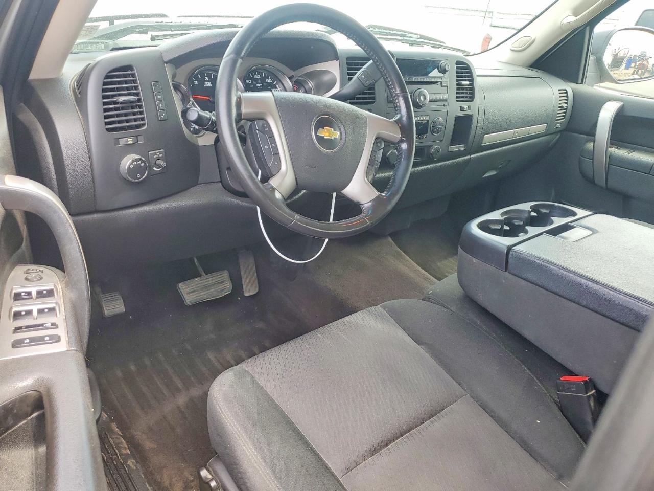 2013 Chevrolet Silverado 1500 Серебряный vin: 1GCRKSE79DZ208740
