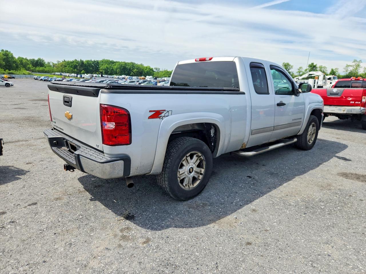 2012 Chevrolet Silverado 1500 Silver vin: 1GCRKSE7XCZ135375
