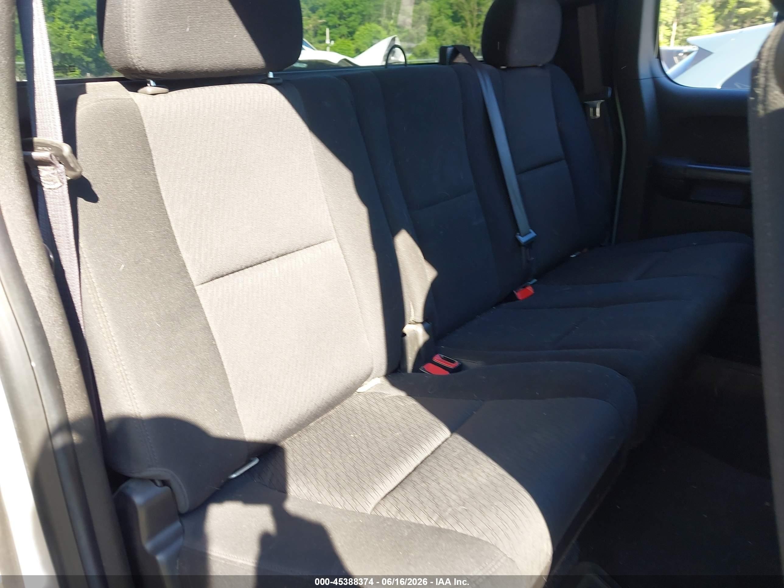 2012 Chevrolet Silverado 1500 Lt Silver vin: 1GCRKSEA6CZ257646