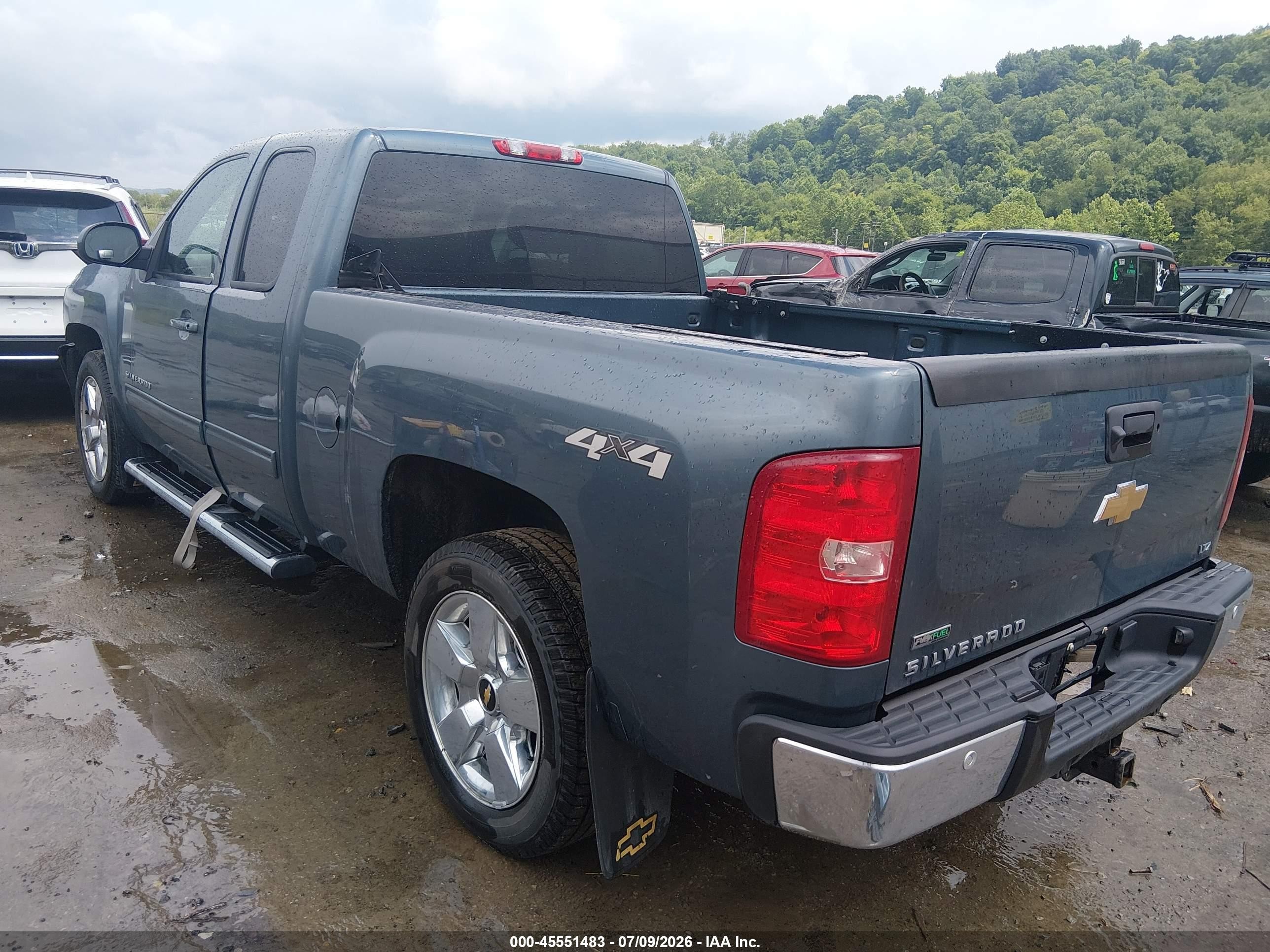 2011 Chevrolet Silverado 1500 Ltz Blue vin: 1GCRKTE39BZ323063