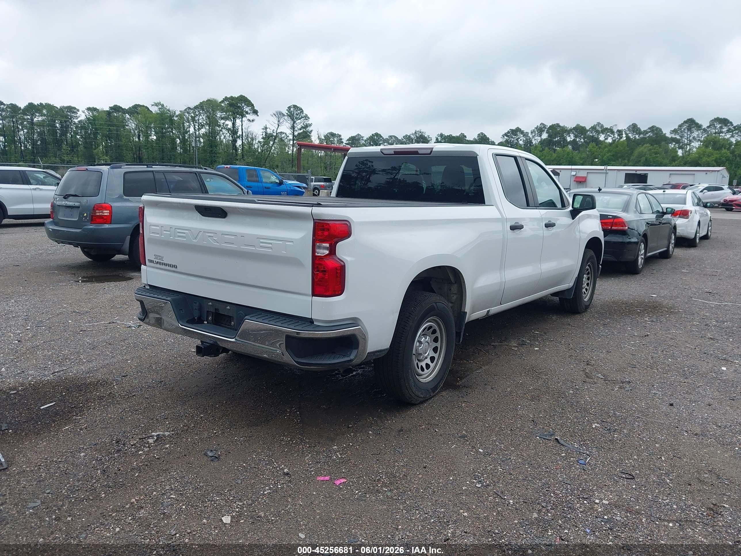 2020 Chevrolet Silverado 1500 2wd  Standard Bed Wt Белый vin: 1GCRWAEF5LZ261097