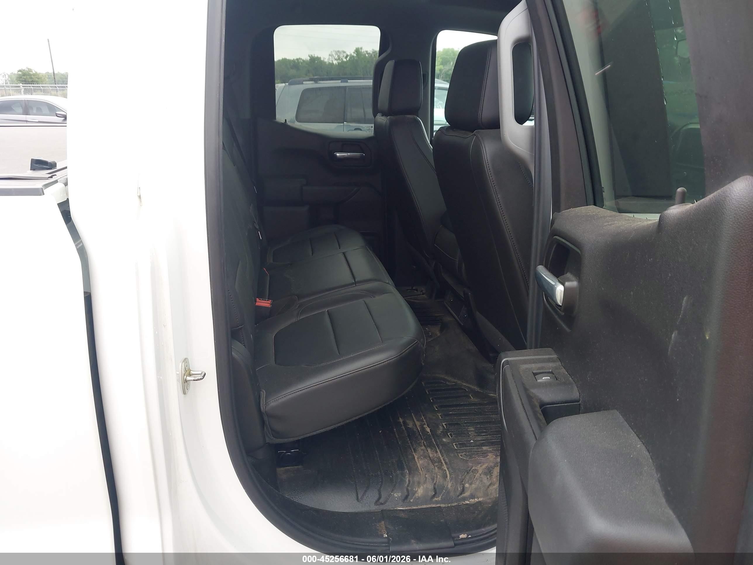 2020 Chevrolet Silverado 1500 2wd  Standard Bed Wt Белый vin: 1GCRWAEF5LZ261097