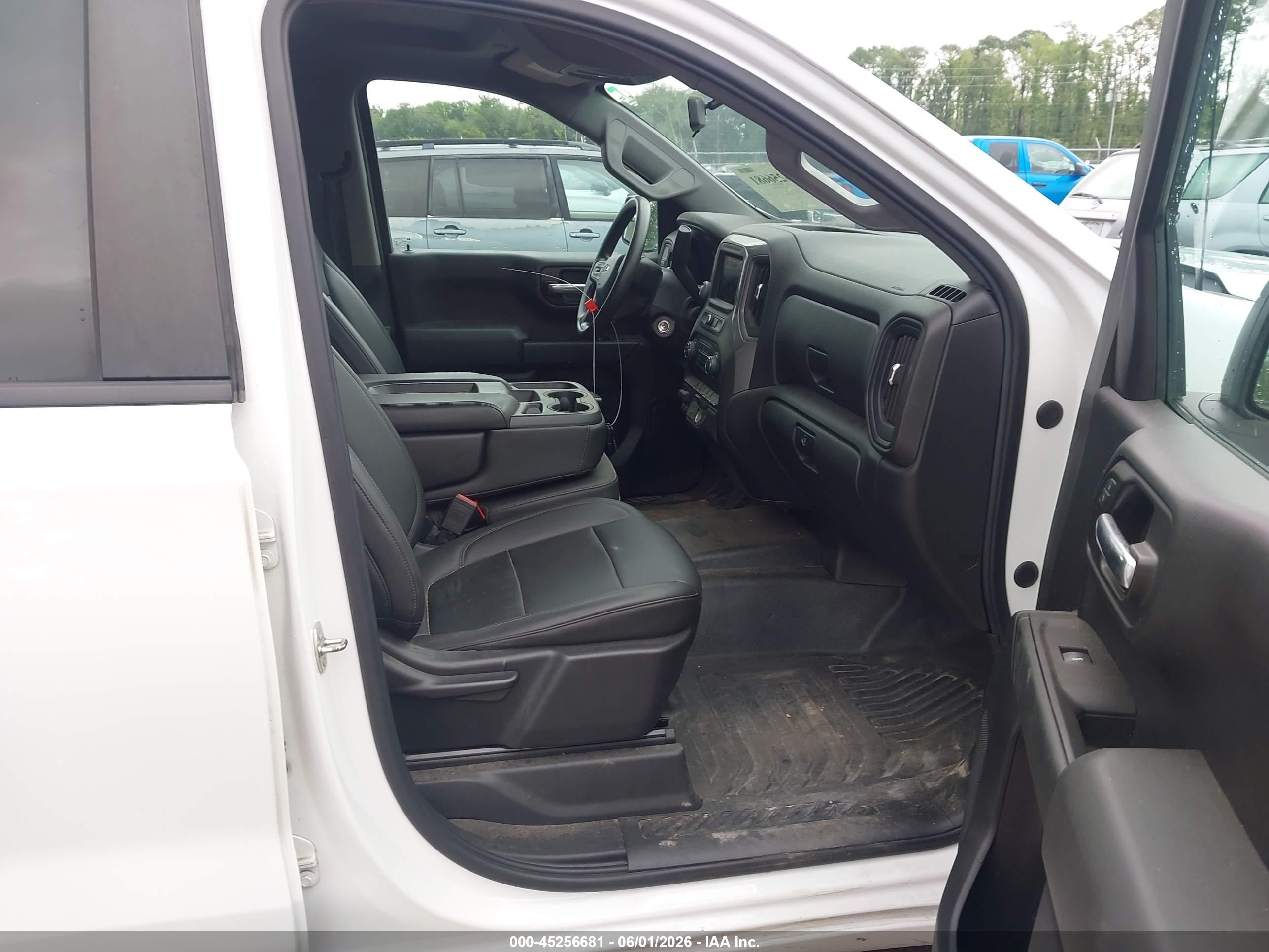 2020 Chevrolet Silverado 1500 2wd  Standard Bed Wt Белый vin: 1GCRWAEF5LZ261097