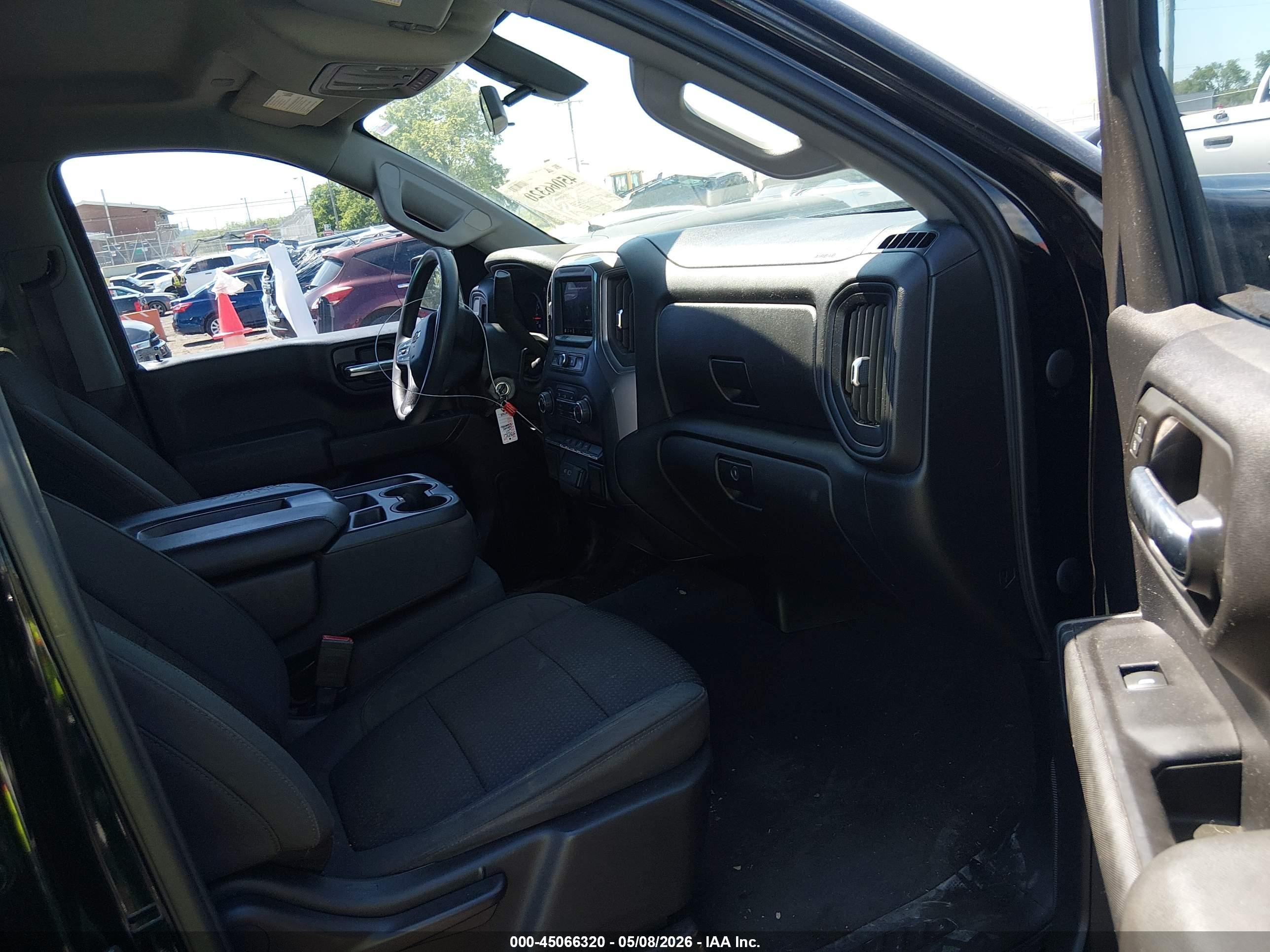 2021 Chevrolet Silverado 1500 2wd  Standard Bed Custom Черный vin: 1GCRWBEF8MZ125344
