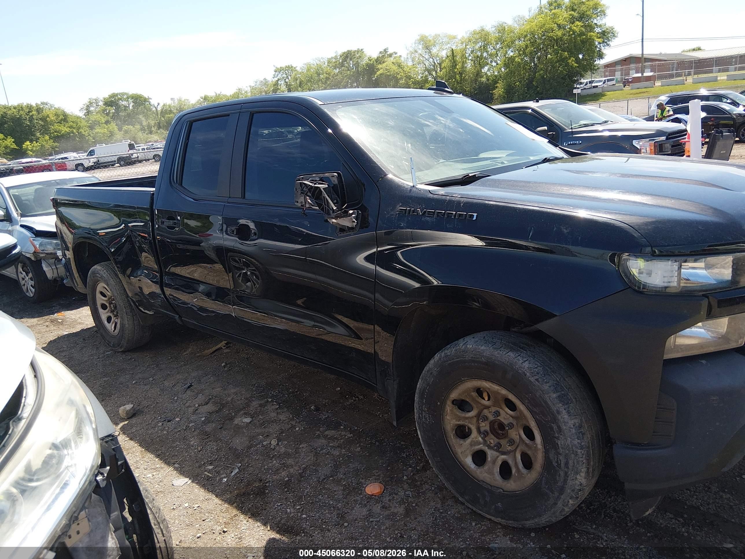 2021 Chevrolet Silverado 1500 2wd  Standard Bed Custom Черный vin: 1GCRWBEF8MZ125344