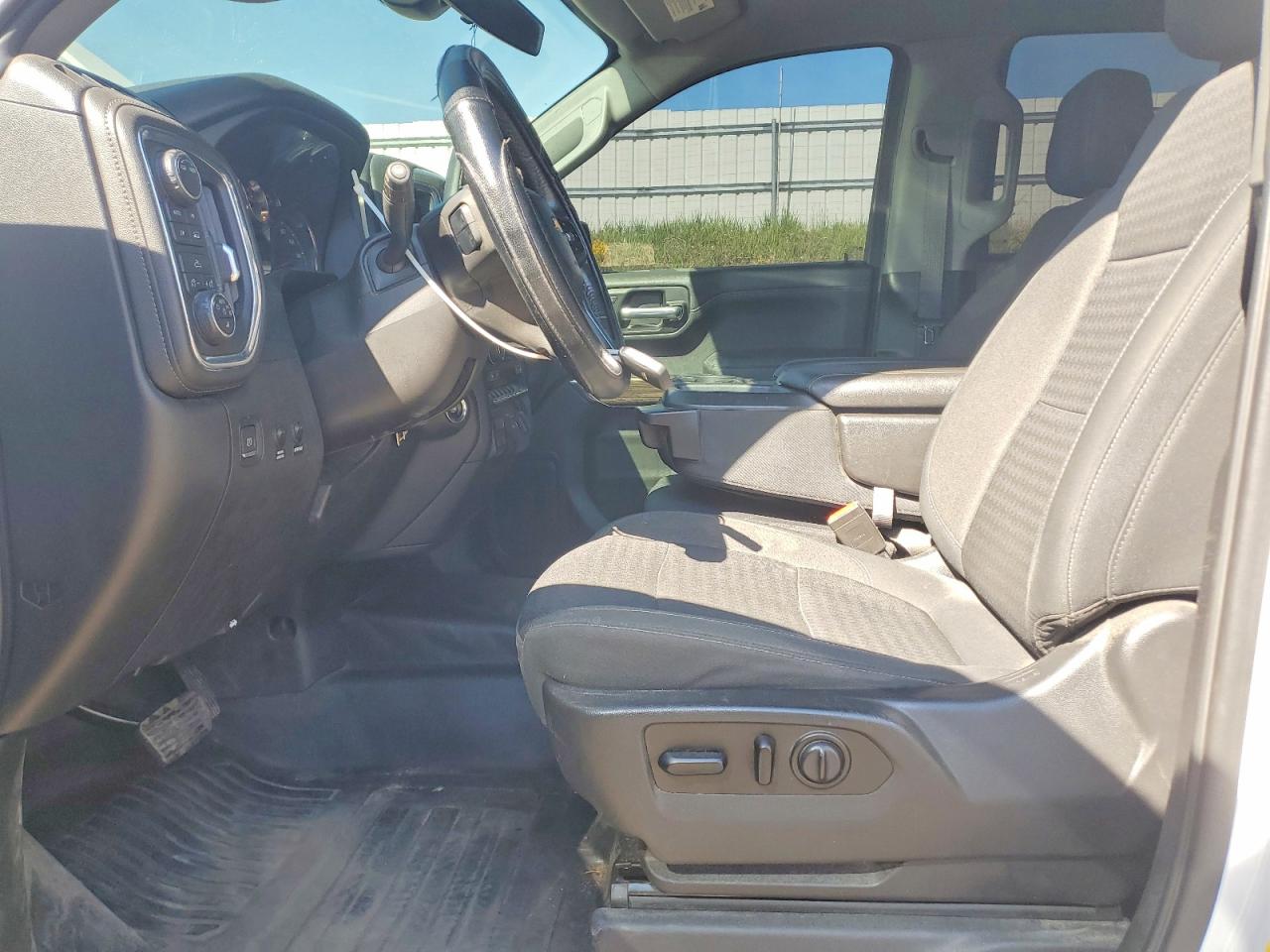 2020 Chevrolet Silverado K1500 Lt Белый vin: 1GCRYDED0LZ193639