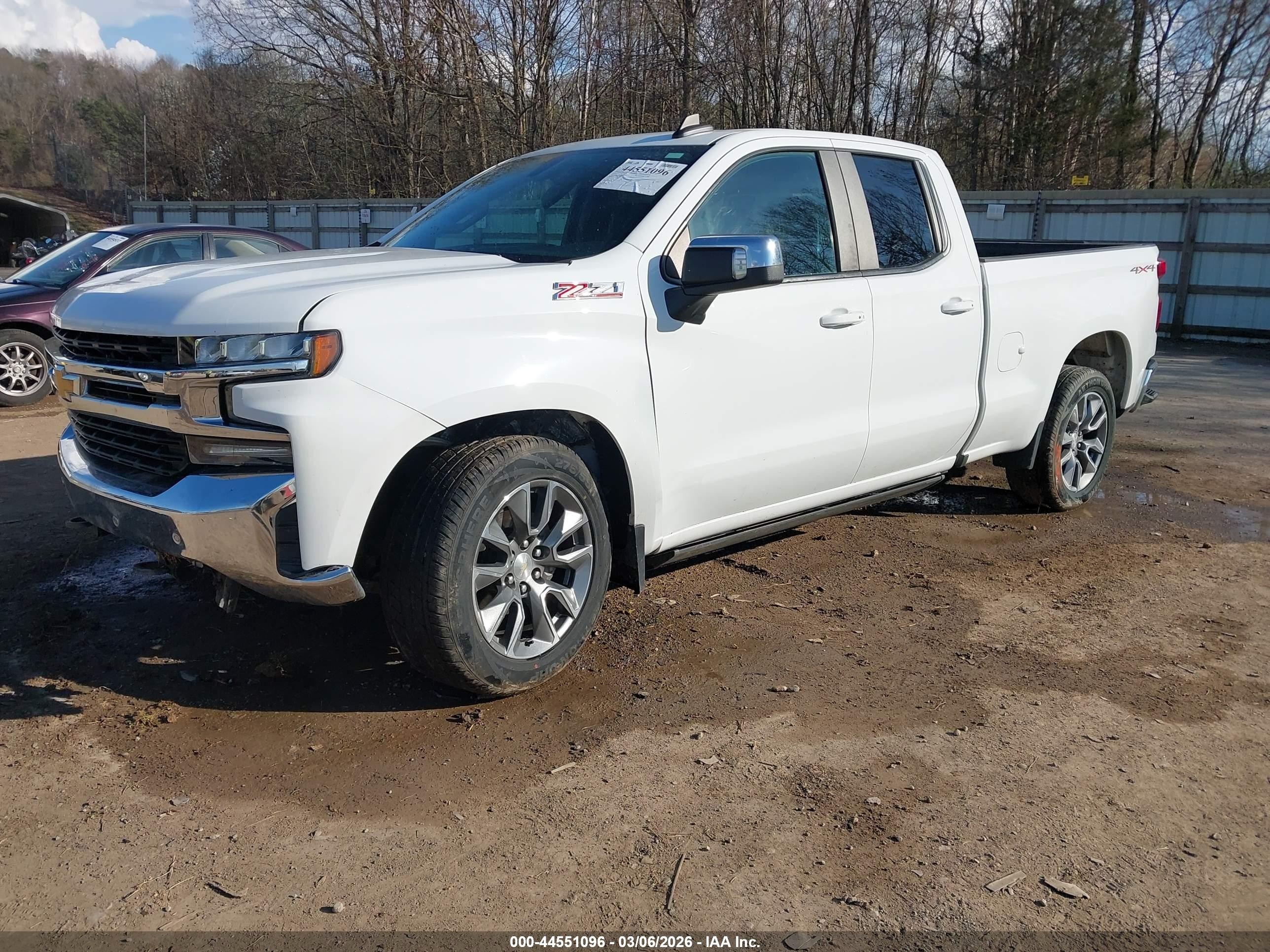 2019 Chevrolet Silverado 1500 Lt Белый vin: 1GCRYDED4KZ176597
