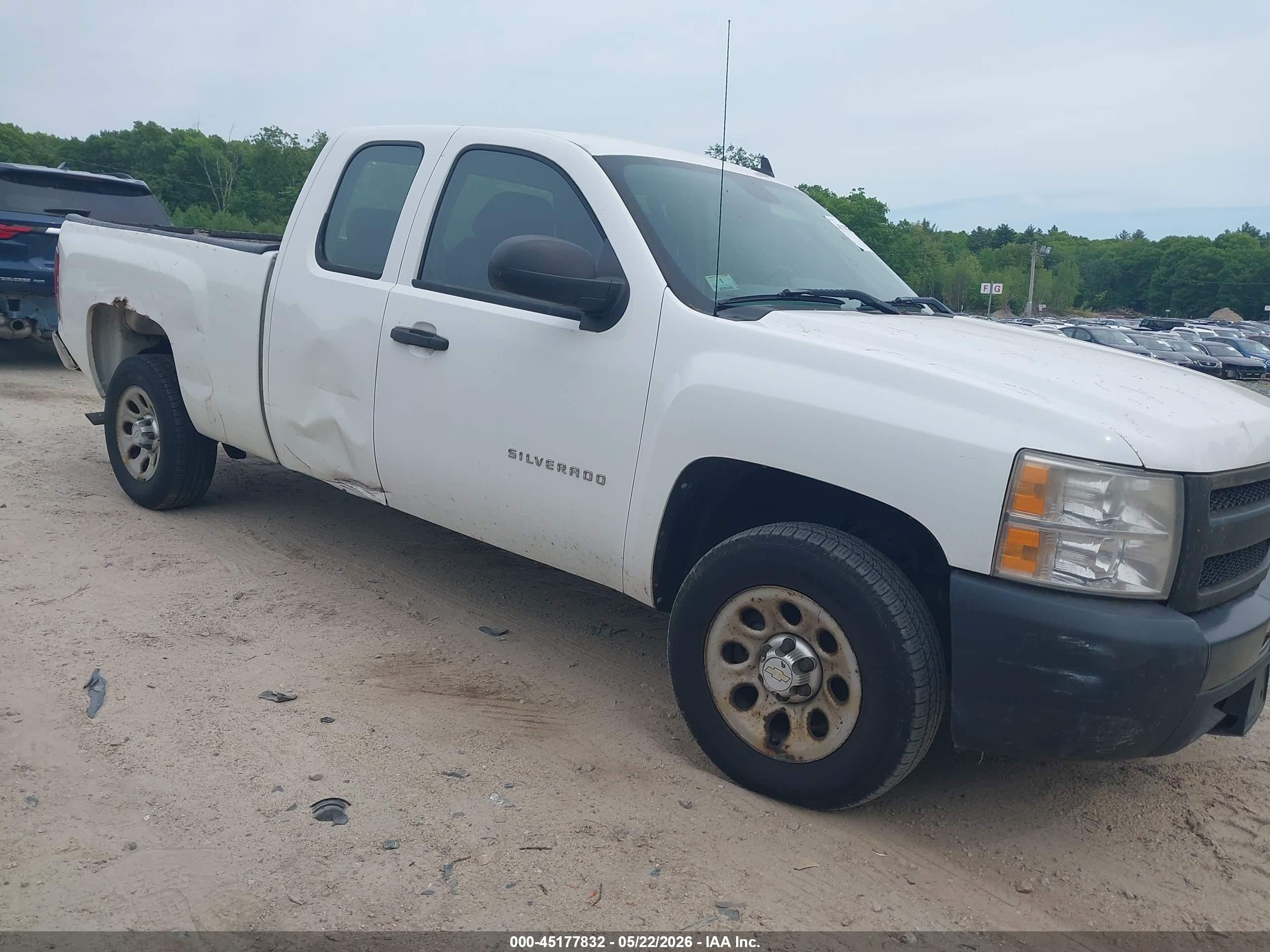 2010 Chevrolet Silverado 1500 Work Truck White vin: 1GCSCPEA1AZ123605