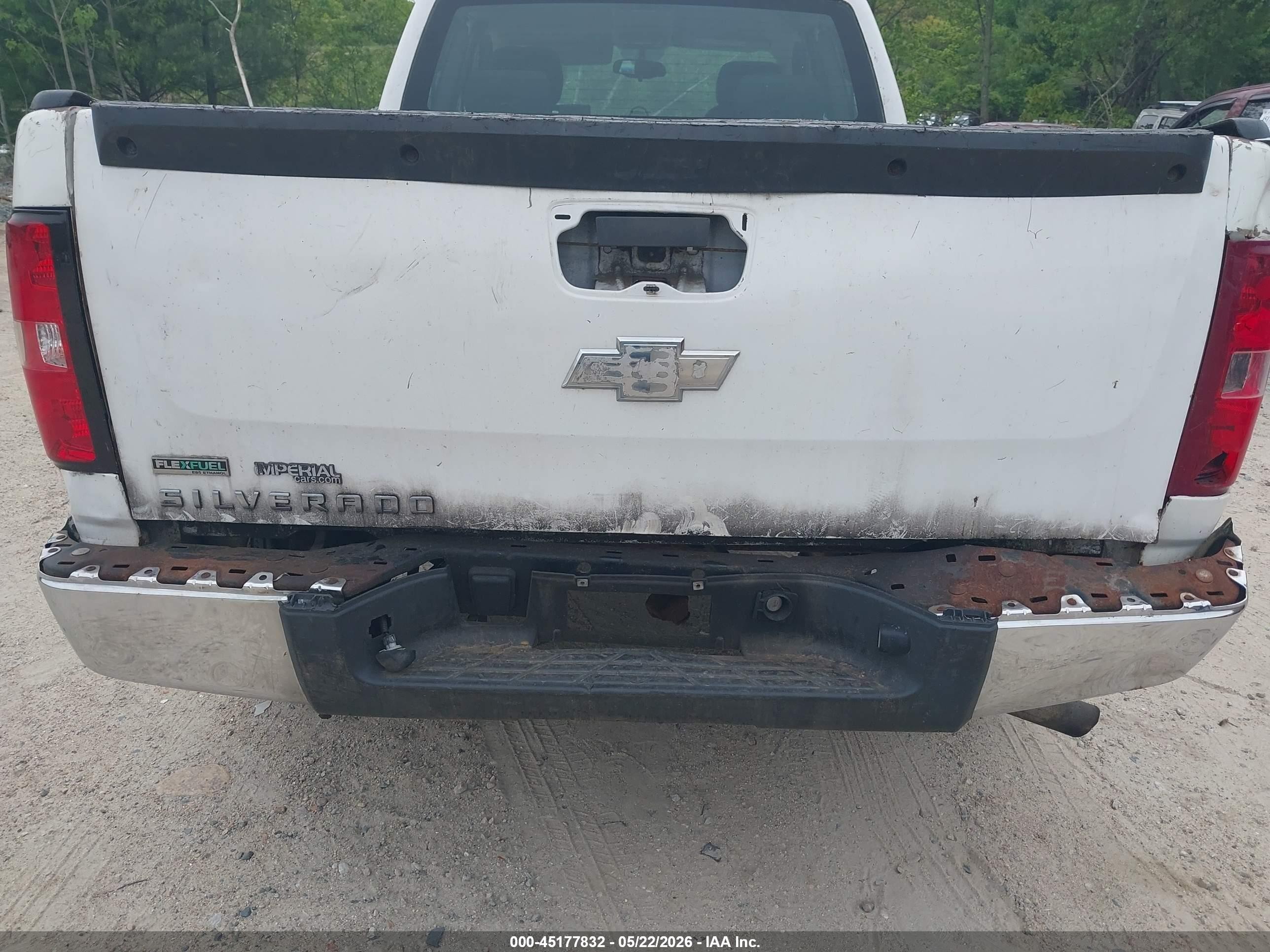 2010 Chevrolet Silverado 1500 Work Truck White vin: 1GCSCPEA1AZ123605