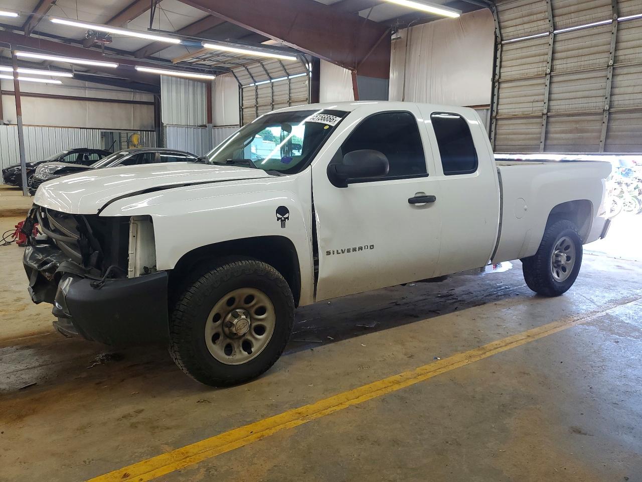 2010 Chevrolet Silverado C1500 White vin: 1GCSCPEA5AZ132582