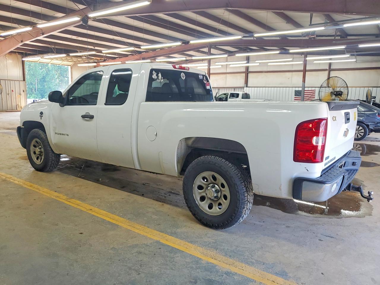 2010 Chevrolet Silverado C1500 White vin: 1GCSCPEA5AZ132582