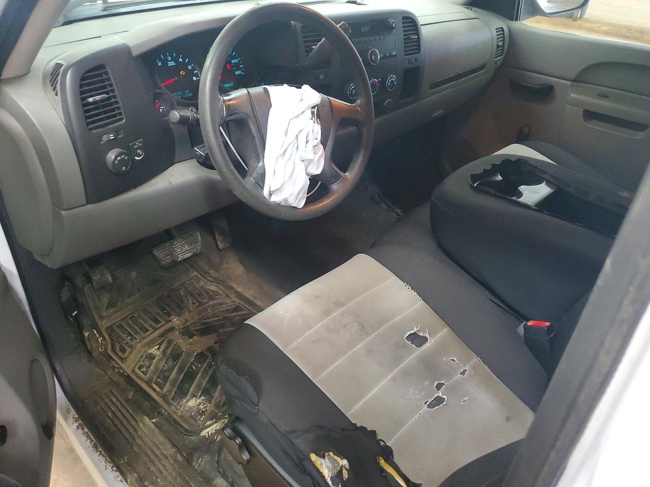 2010 Chevrolet Silverado C1500 White vin: 1GCSCPEA5AZ132582