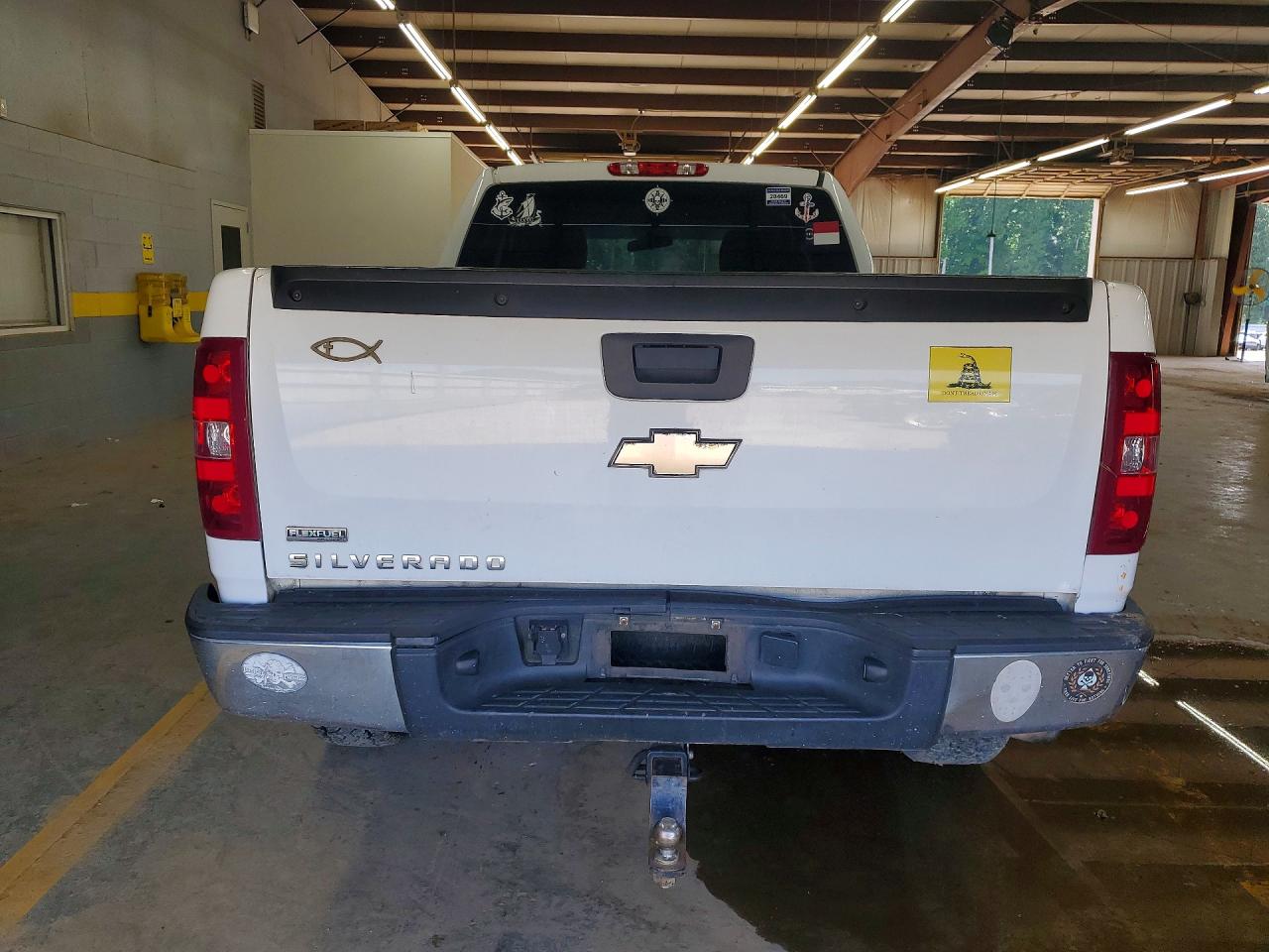 2010 Chevrolet Silverado C1500 White vin: 1GCSCPEA5AZ132582