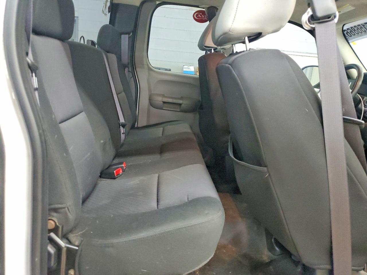 2010 Chevrolet Silverado C1500 White vin: 1GCSCPEA5AZ132582