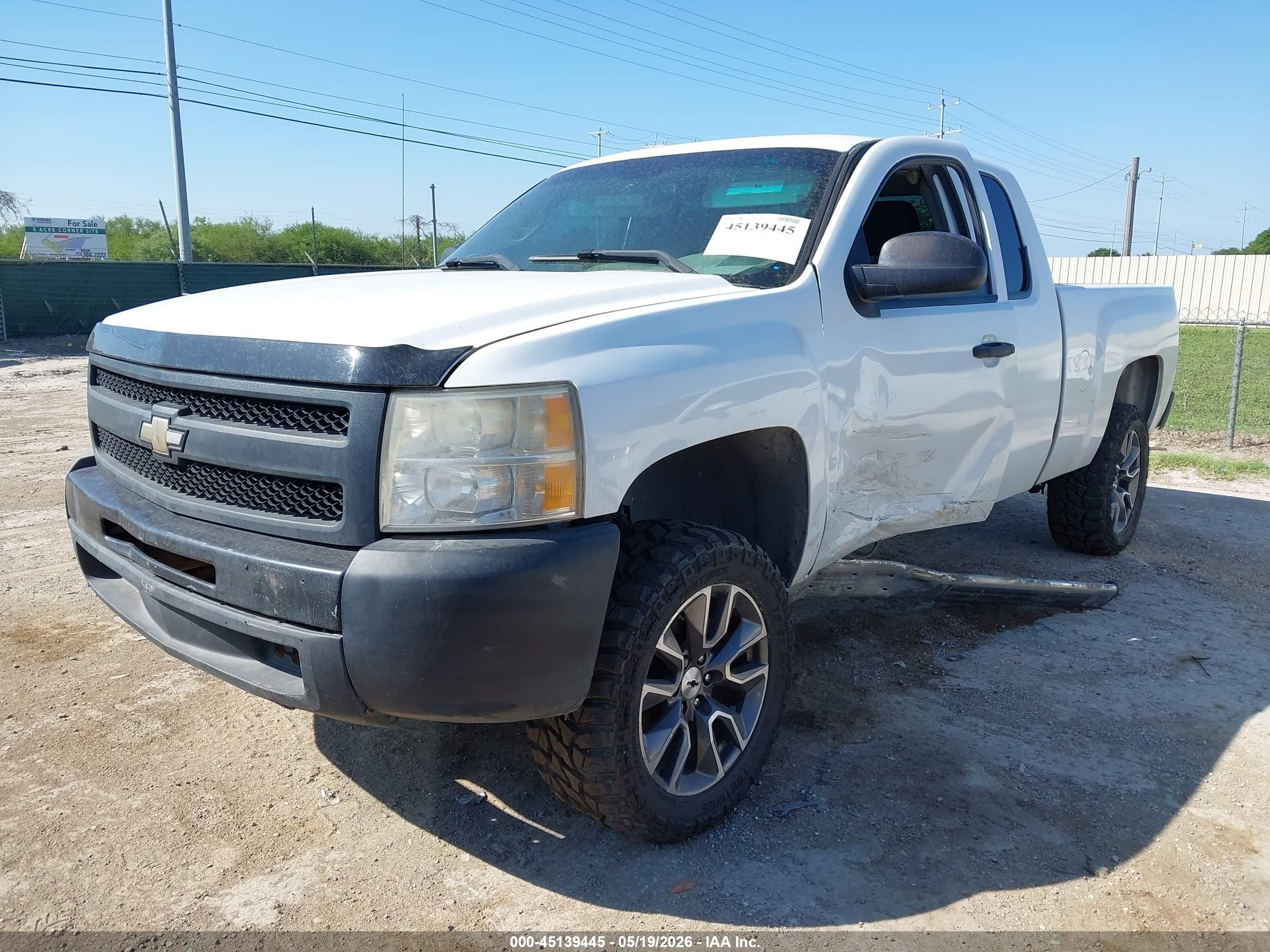 2010 Chevrolet Silverado 1500 Work Truck White vin: 1GCSCPEX0AZ248177