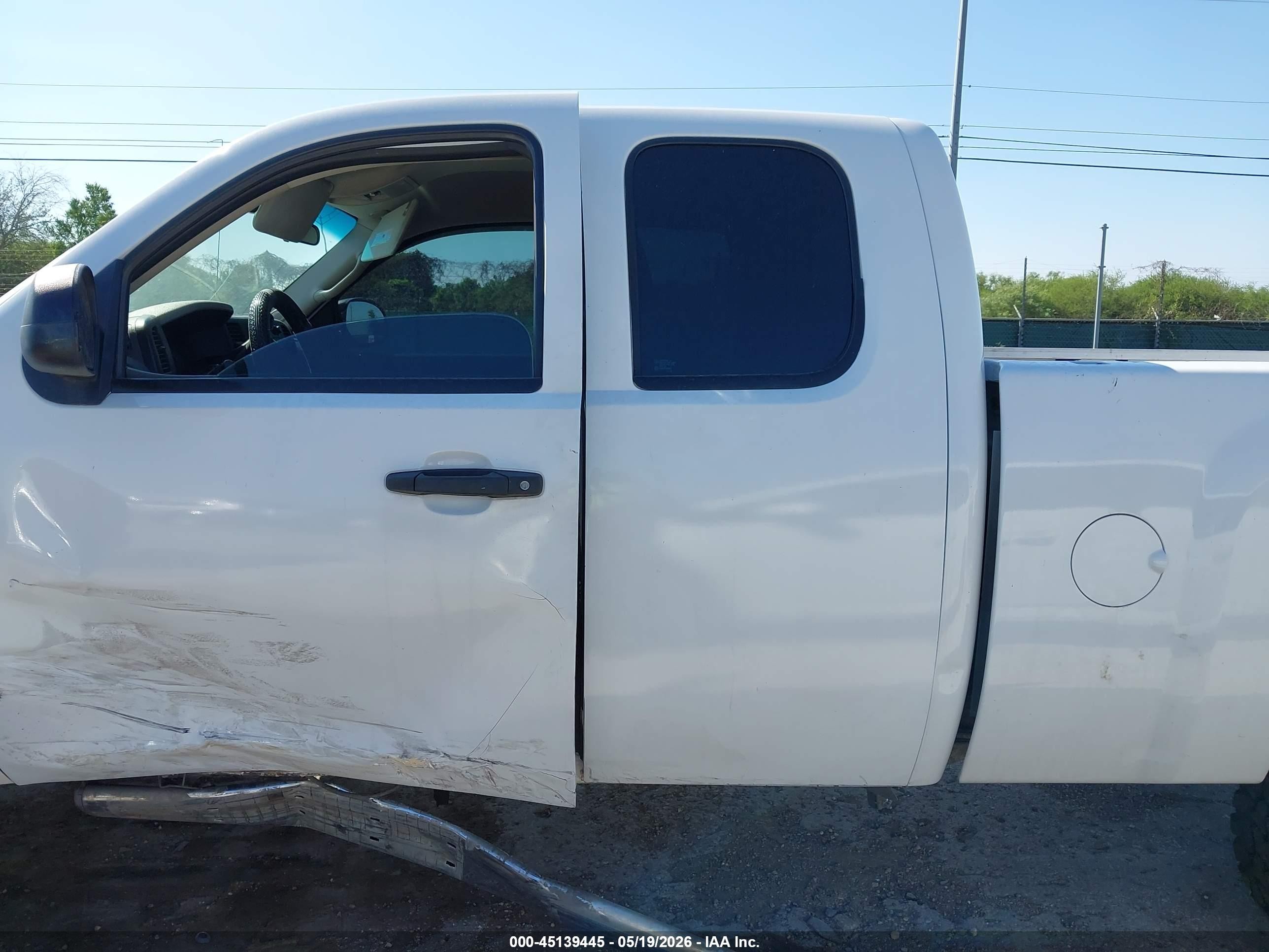 2010 Chevrolet Silverado 1500 Work Truck White vin: 1GCSCPEX0AZ248177