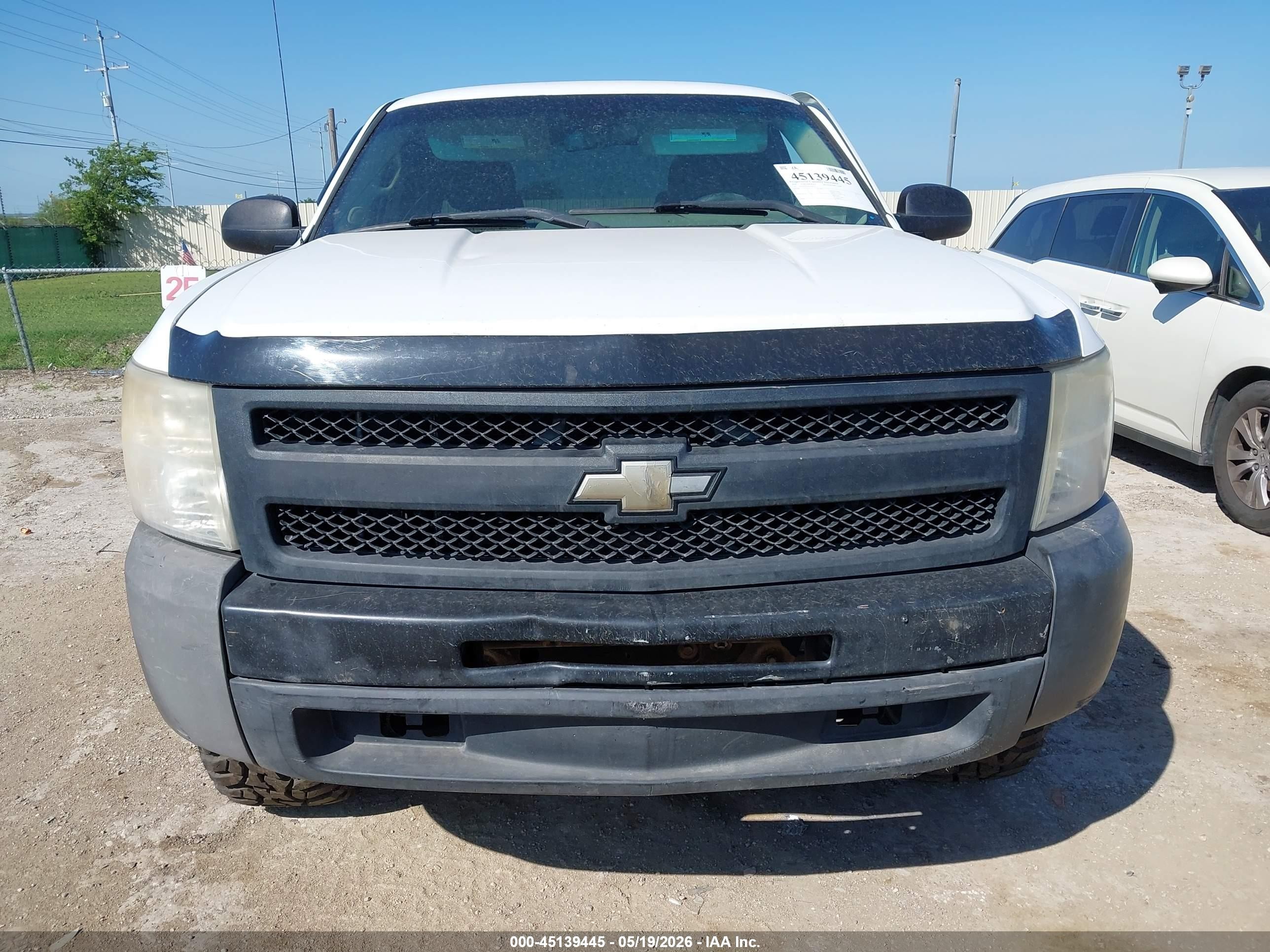 2010 Chevrolet Silverado 1500 Work Truck White vin: 1GCSCPEX0AZ248177