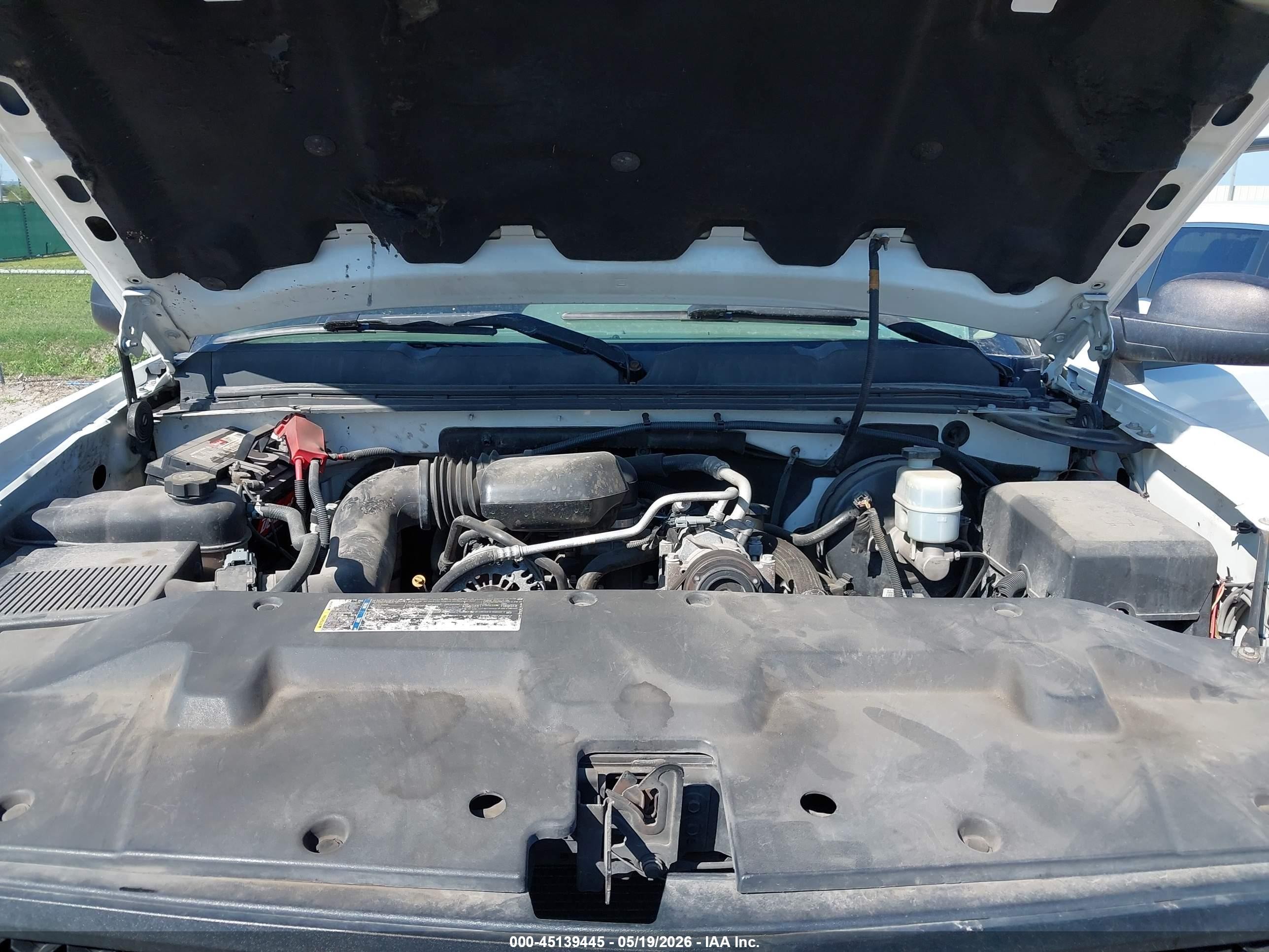 2010 Chevrolet Silverado 1500 Work Truck White vin: 1GCSCPEX0AZ248177